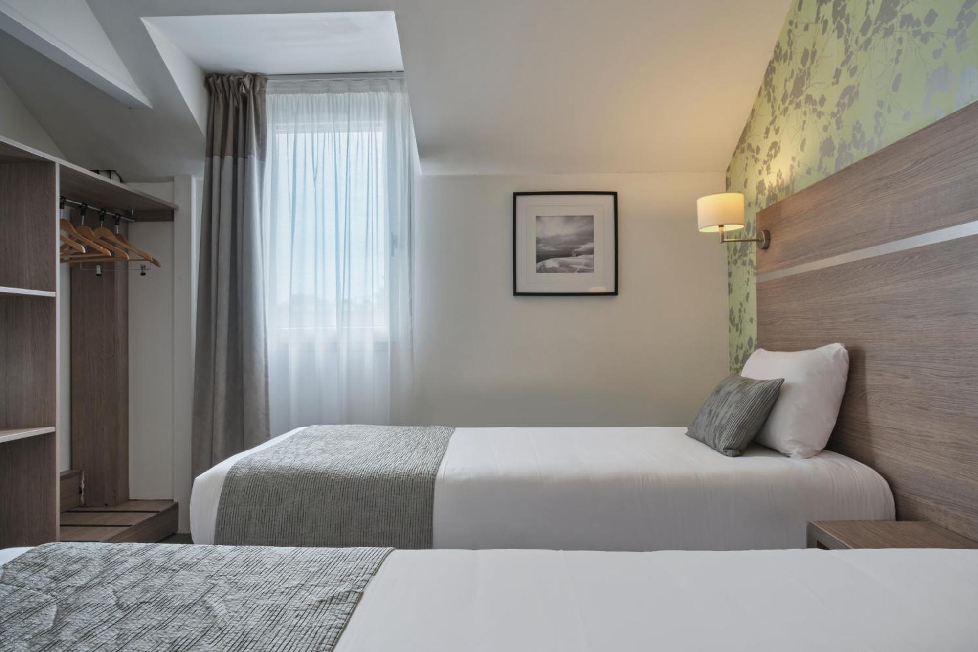 Standard Twin Room Exterior Access