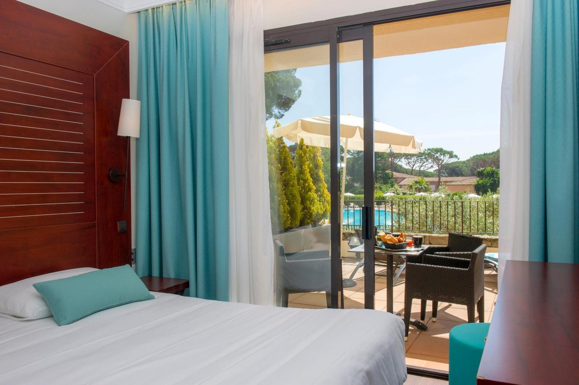 Superior Doppelzimmer mit Poolblick