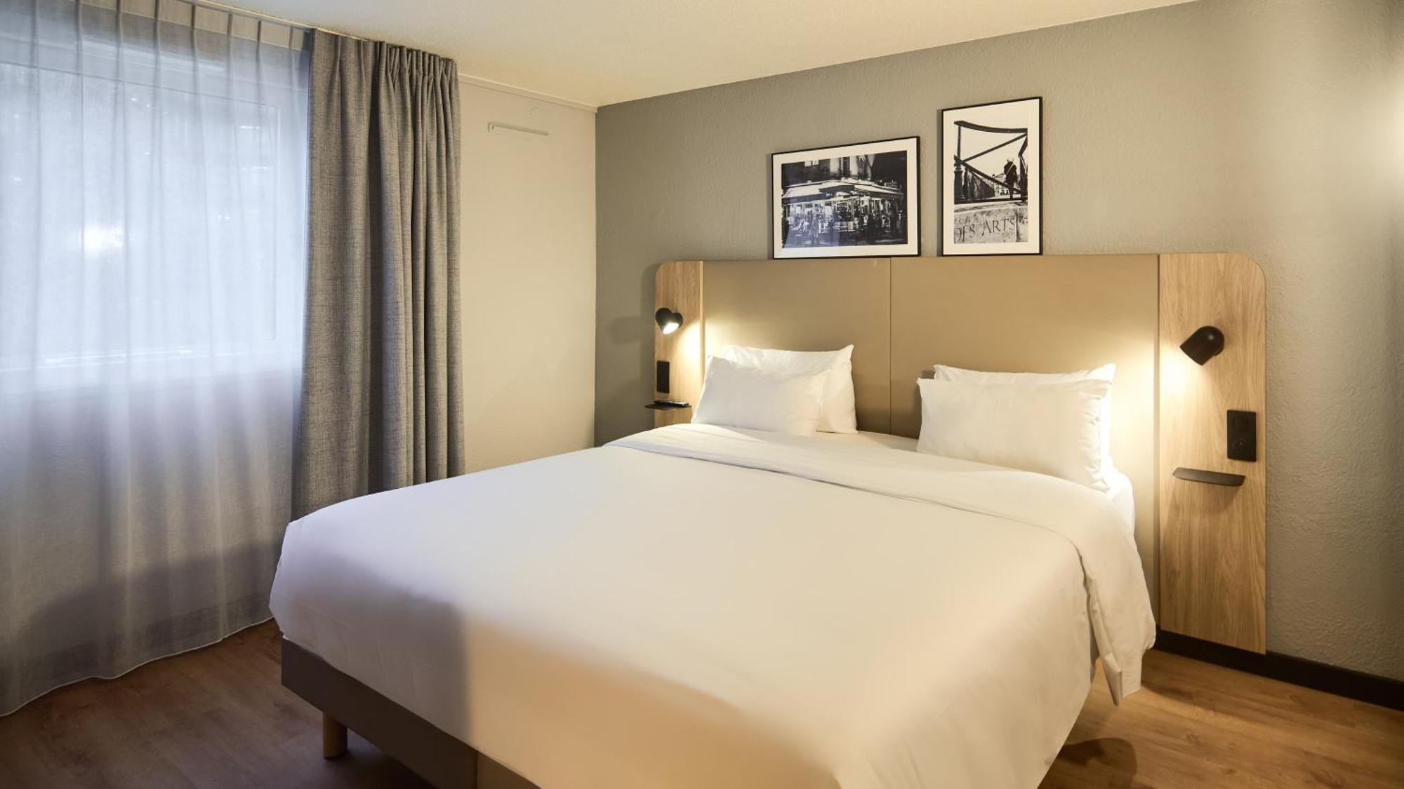 Superior Room 1 King Bed