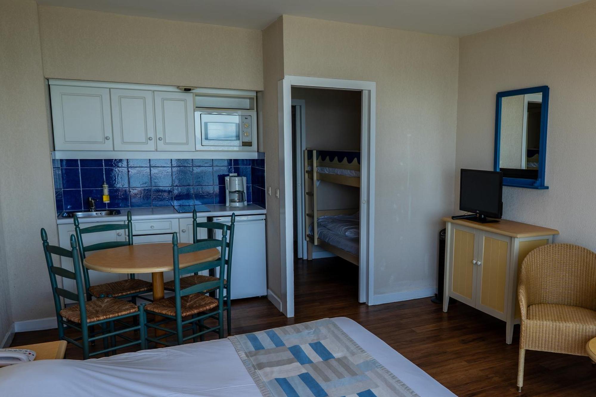 Essential Studio 2 or Panoramic ocean view
