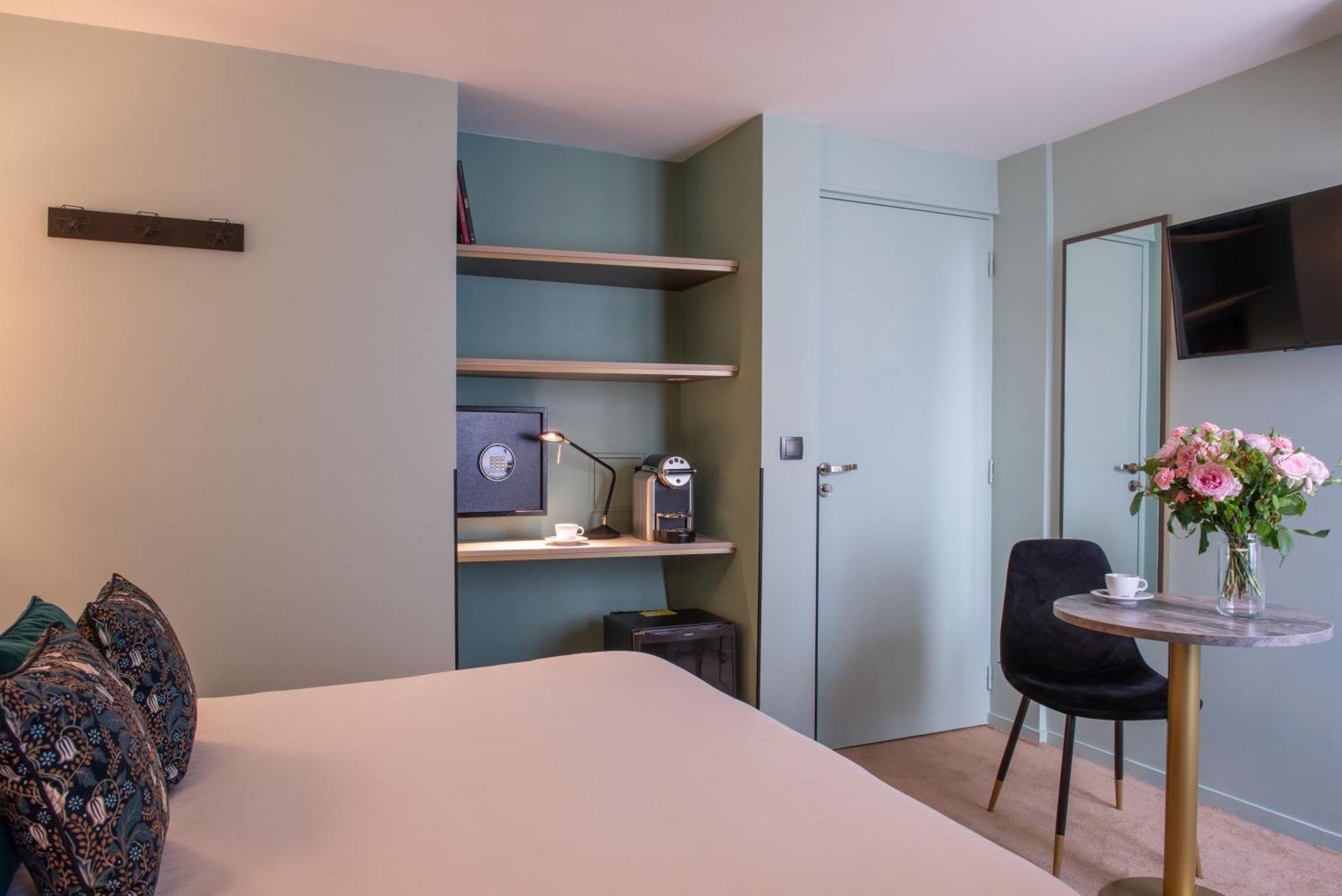 Courtyard Superior Room