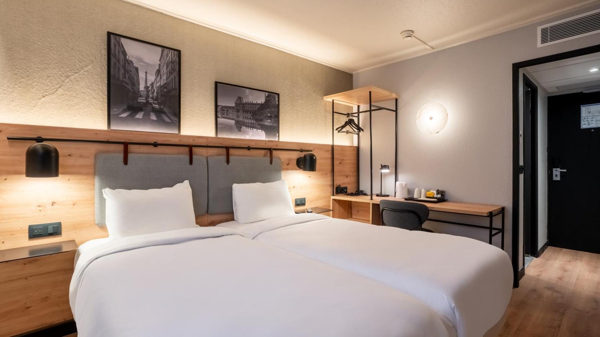 Standard Room 2 Single Beds