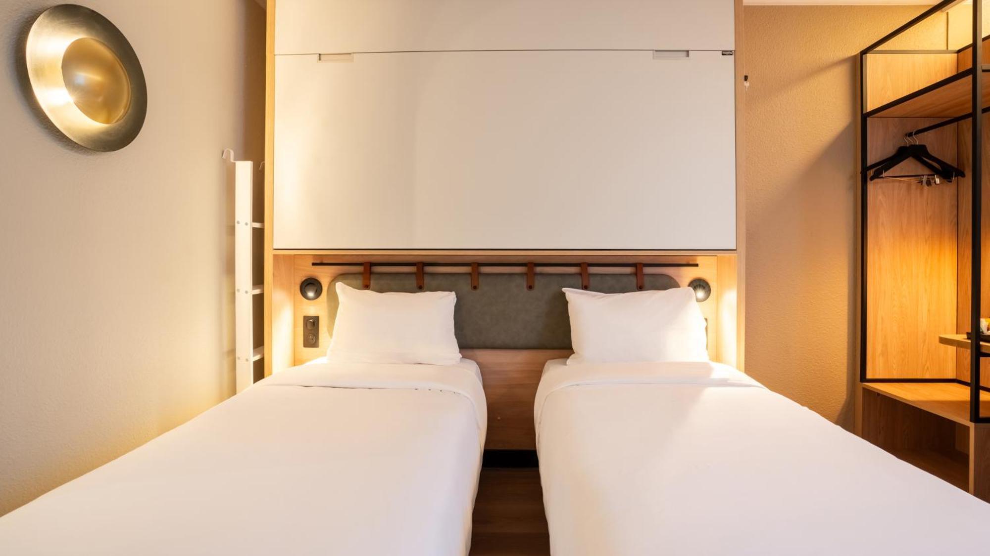 Standard Room 1 Queen Bed 1 Bunk Bed