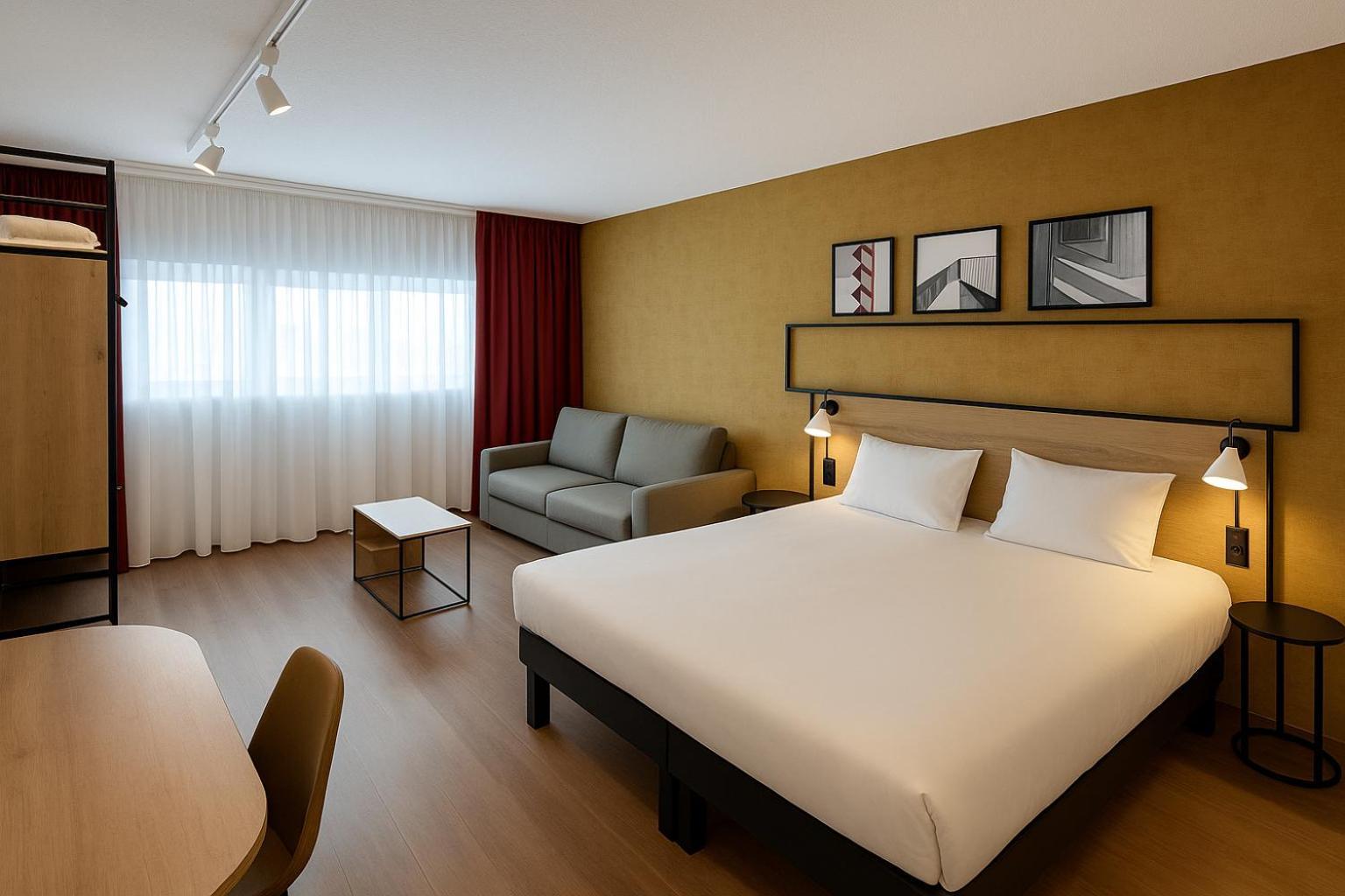 Premium Room 1 King Bed 1 Sofa Bed