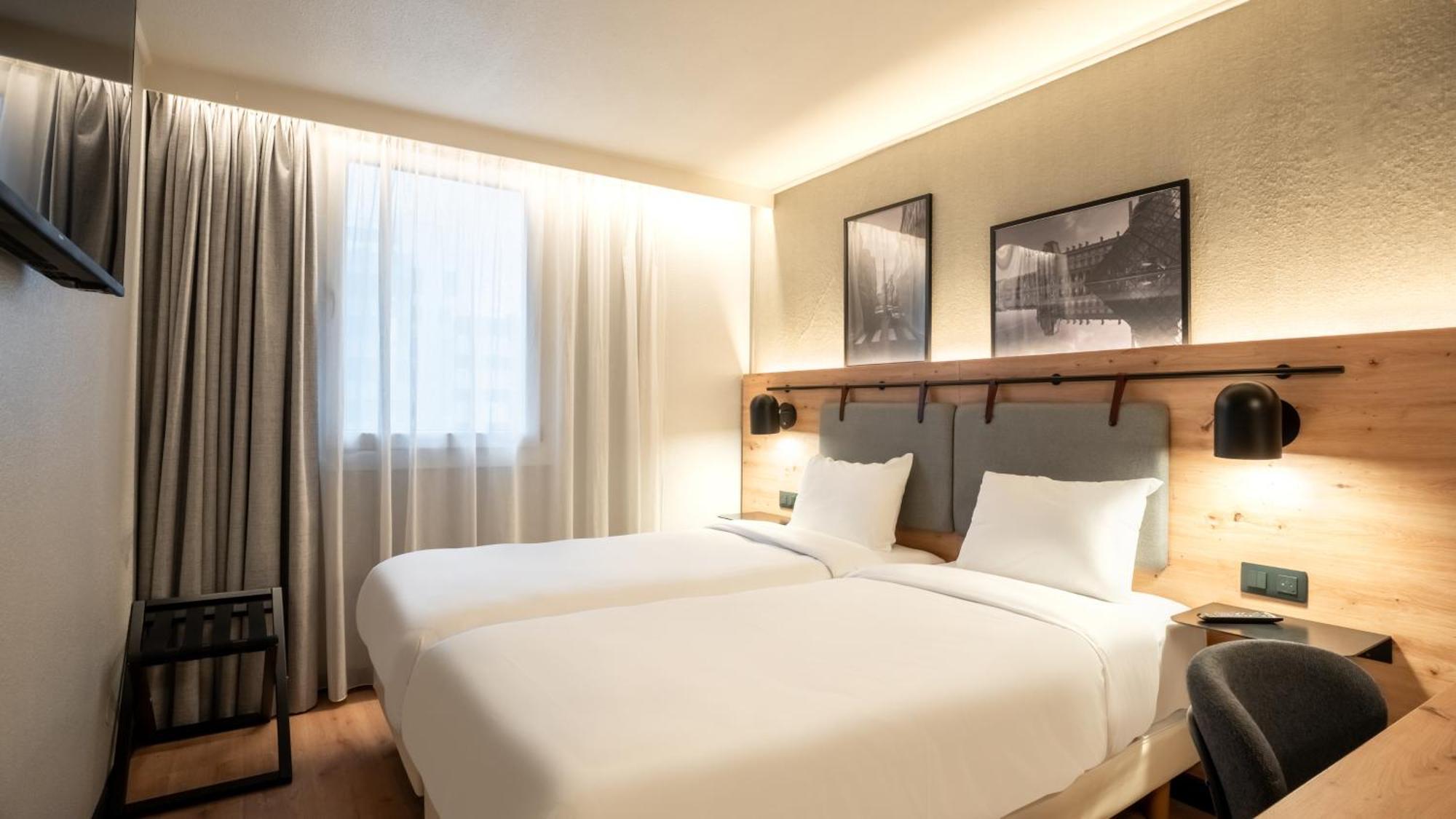 Standard Room 2 Single Beds