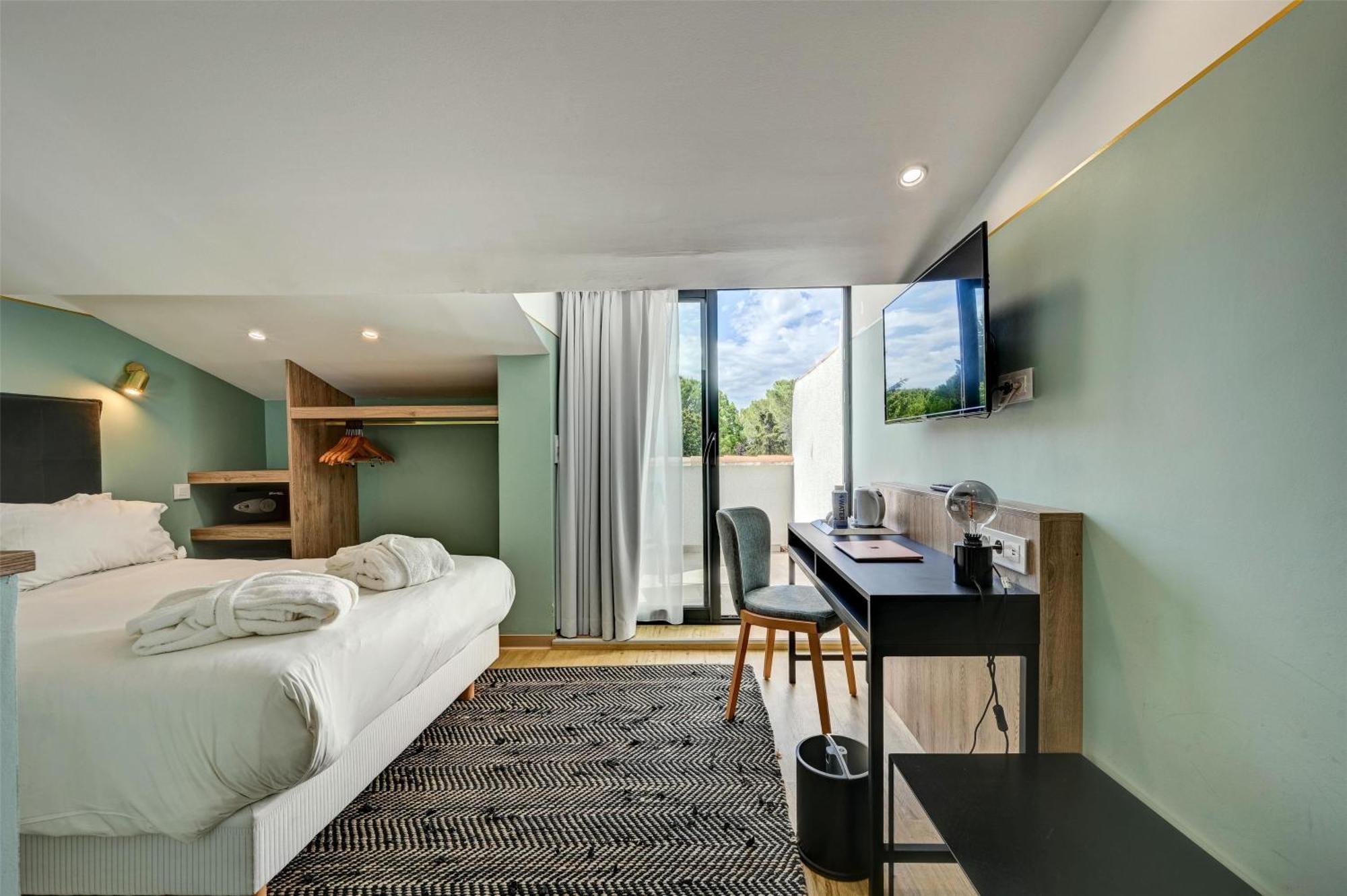 Classic Single Room