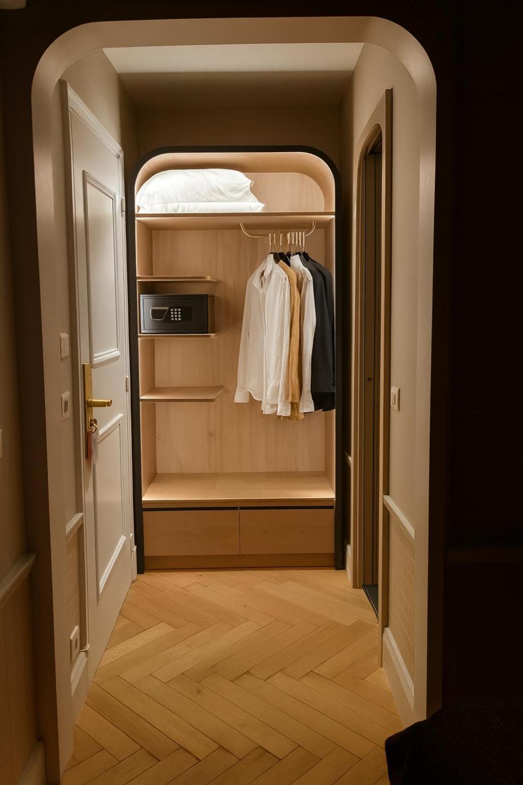 Triple Room Shower