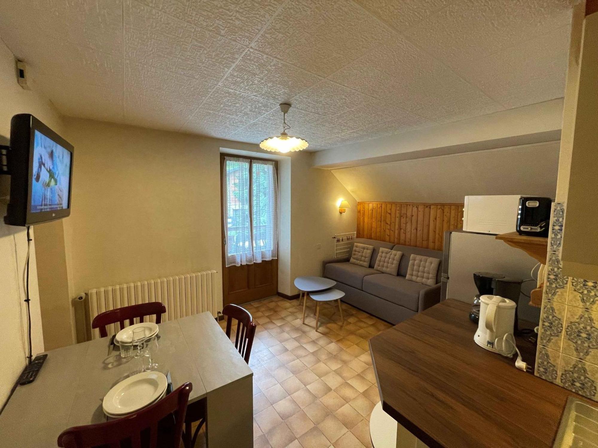 Two-Bedroom Apartment Terrace