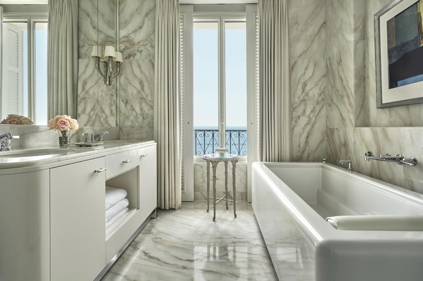 Palace Sea-View Suite