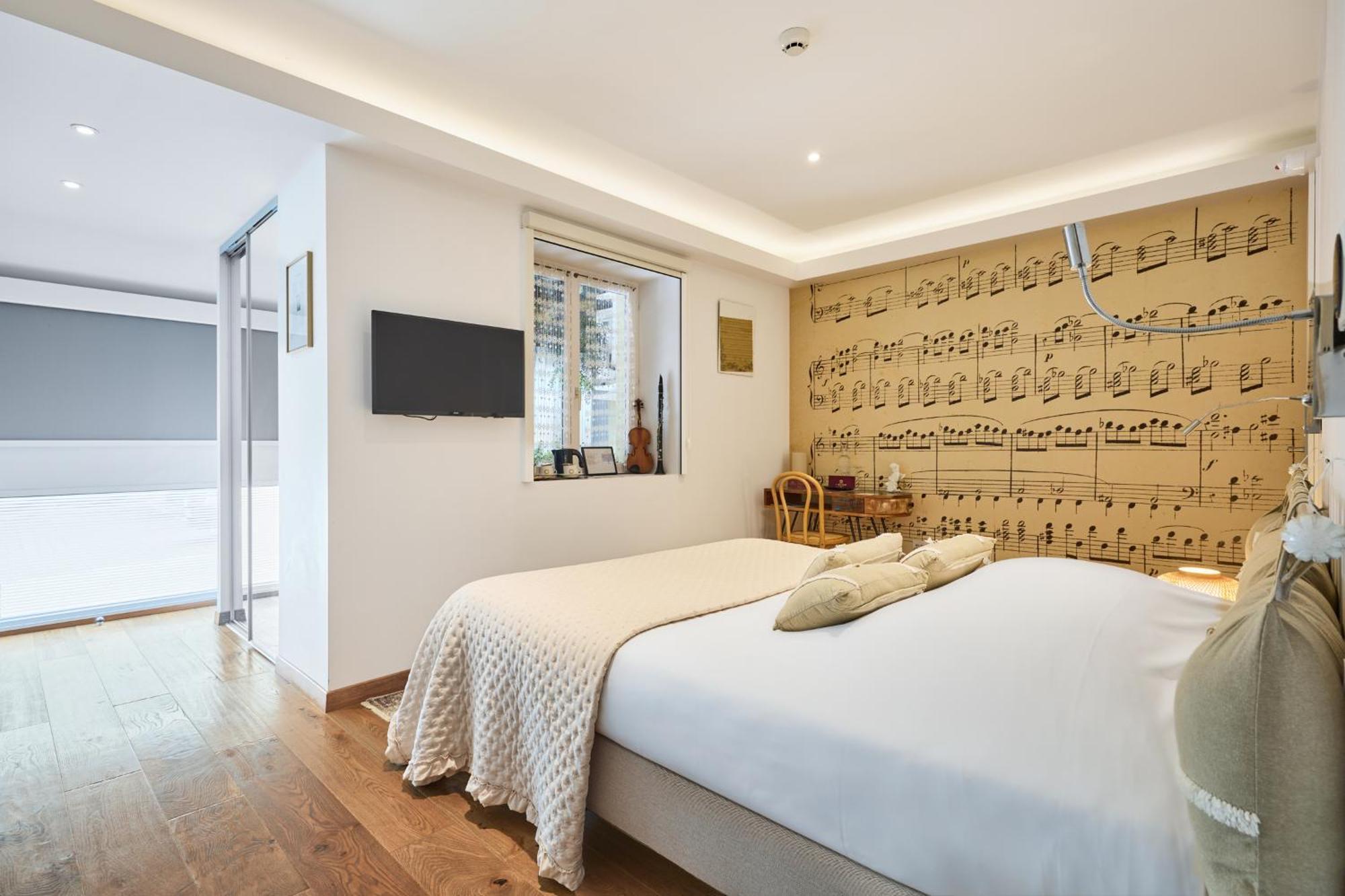 Theme Room
