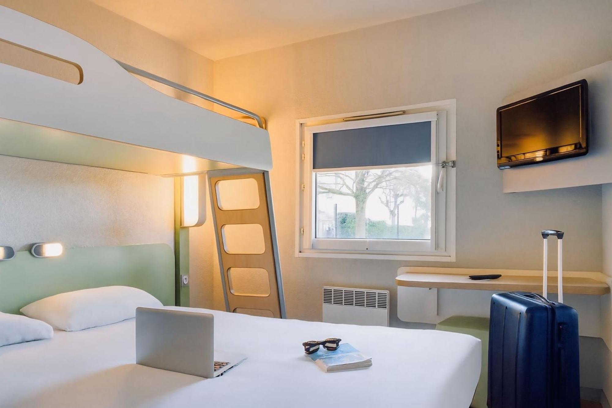 Triple Room One Double Bed One Bunk Bed