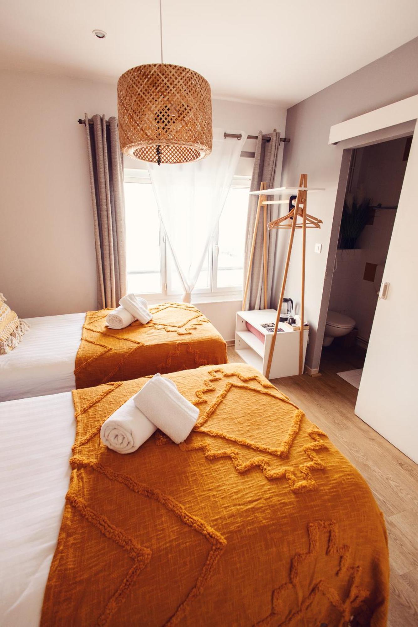 Double or Twin Room Side Sea View