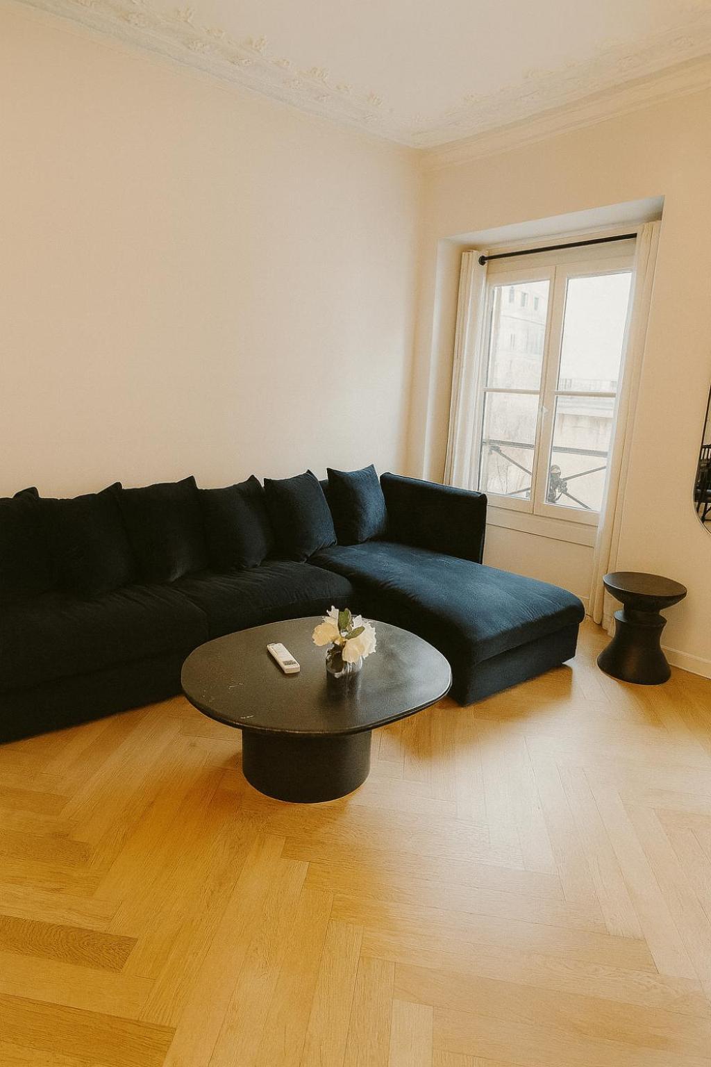 Deluxe Apartment
