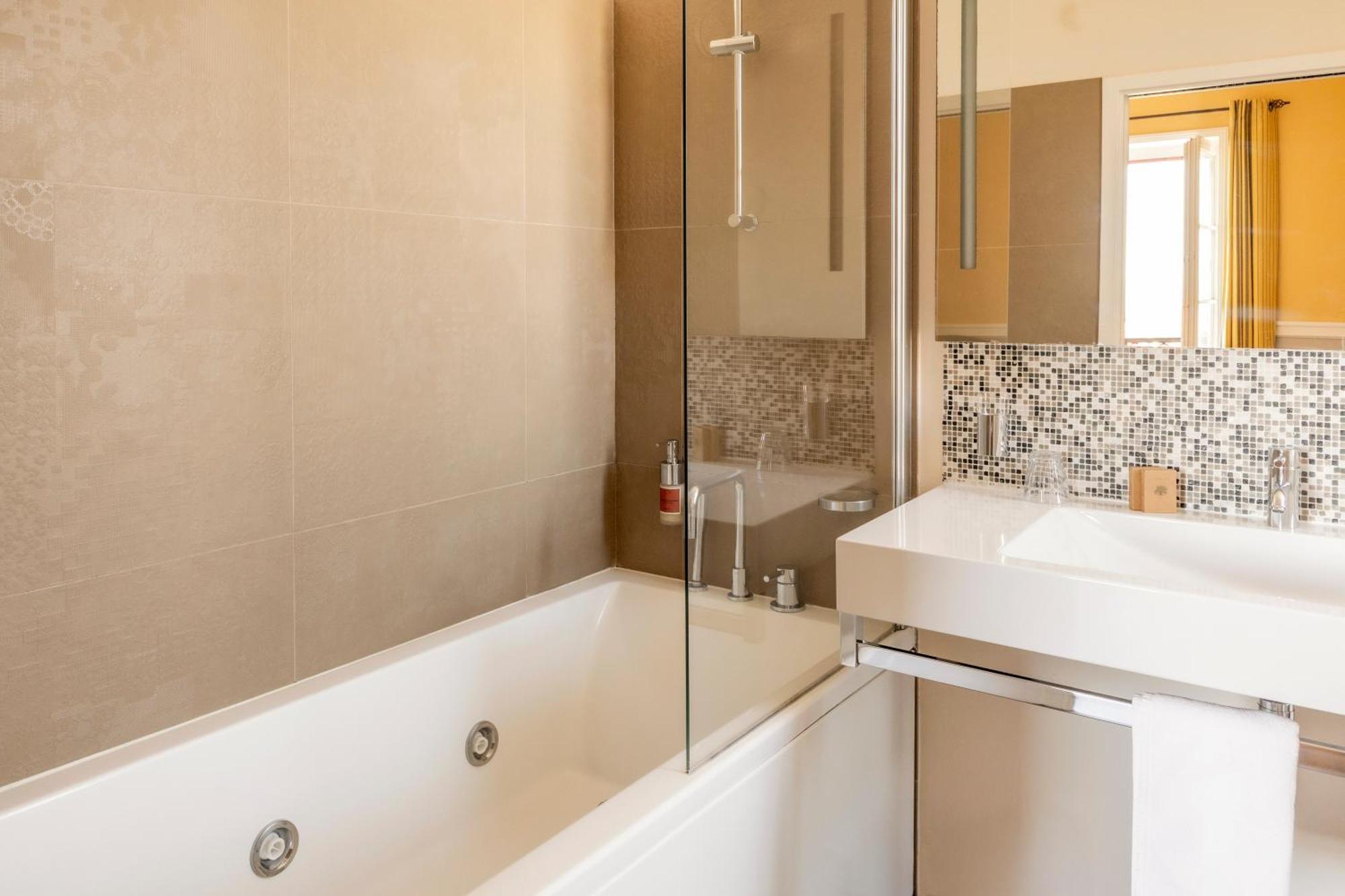 Superior Room "Balneo"