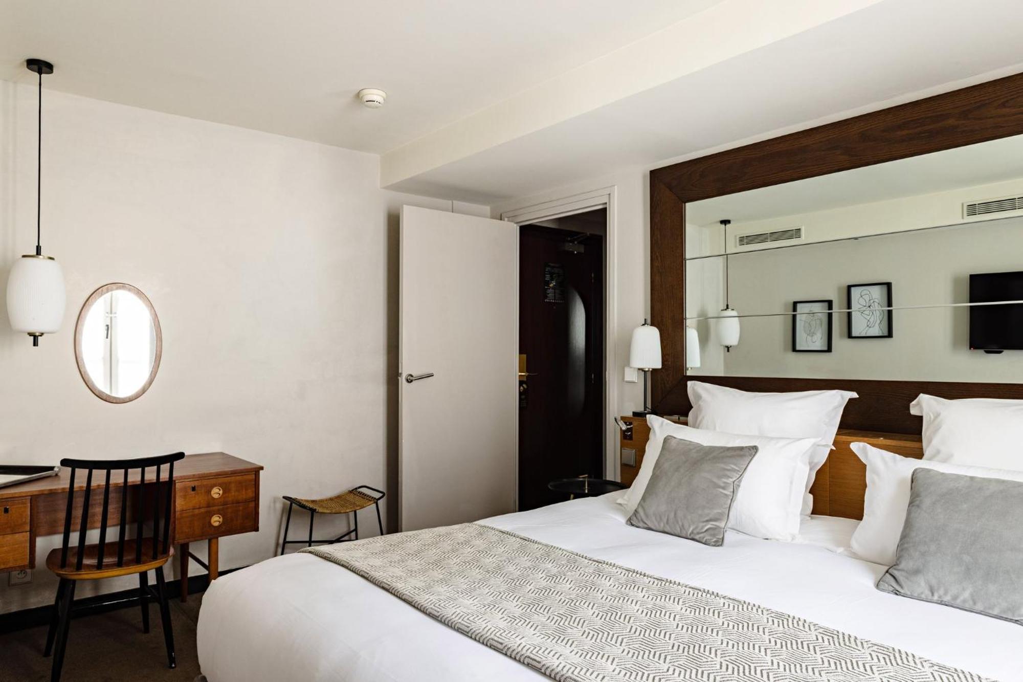 Premium King Room