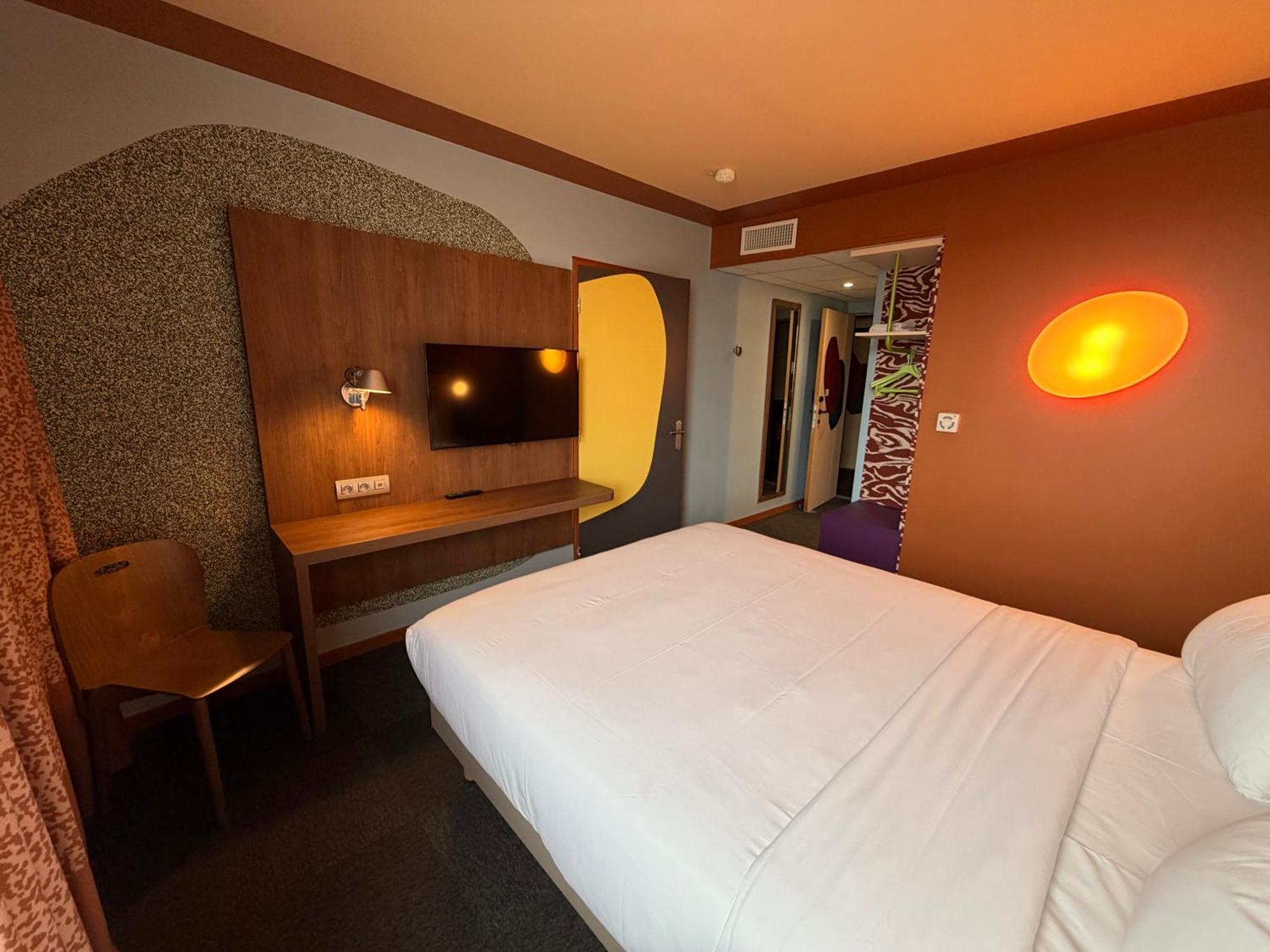 Quadruple Room 1 double bed 2 single beds