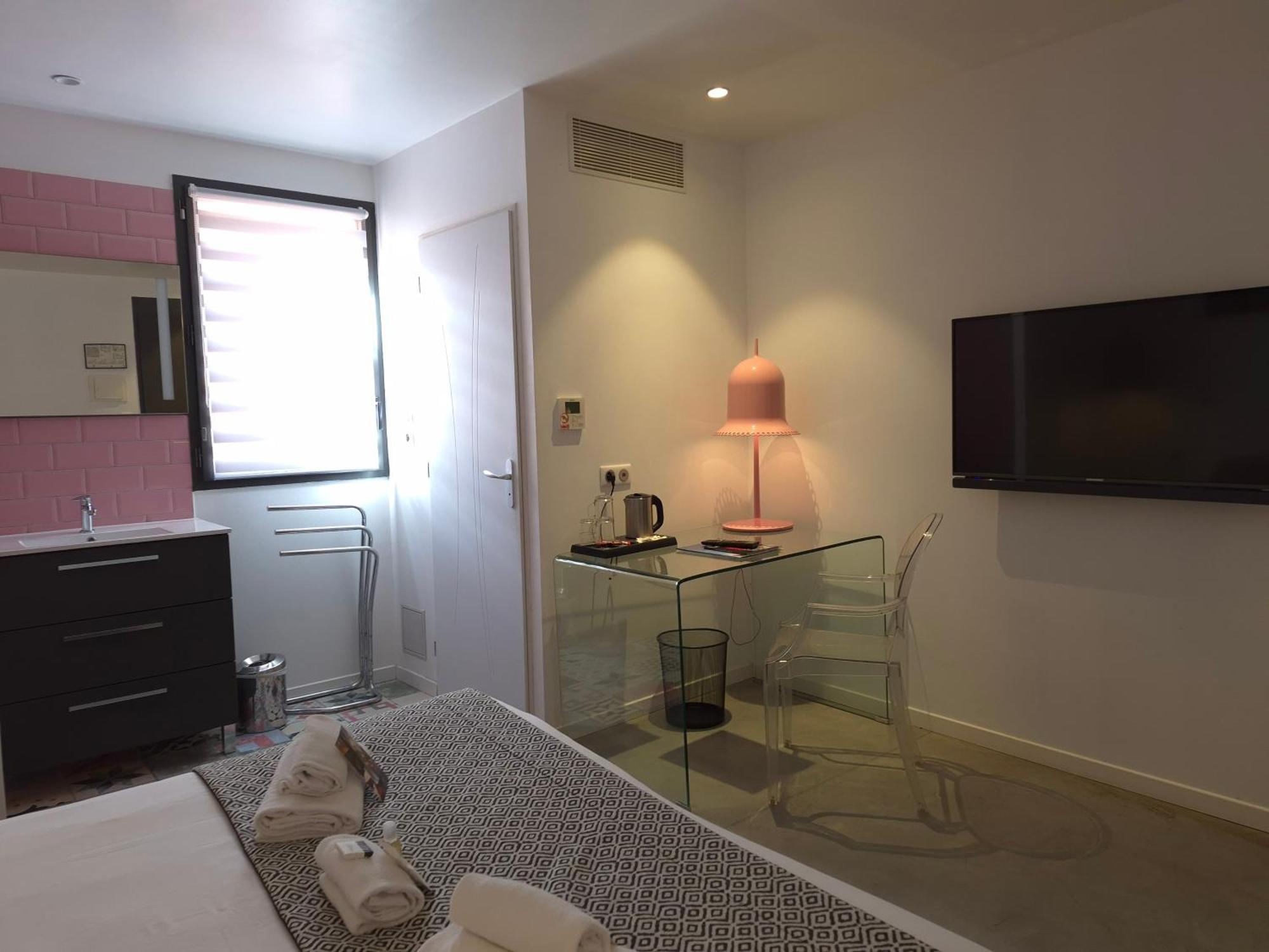 Deluxe Double or Twin Room