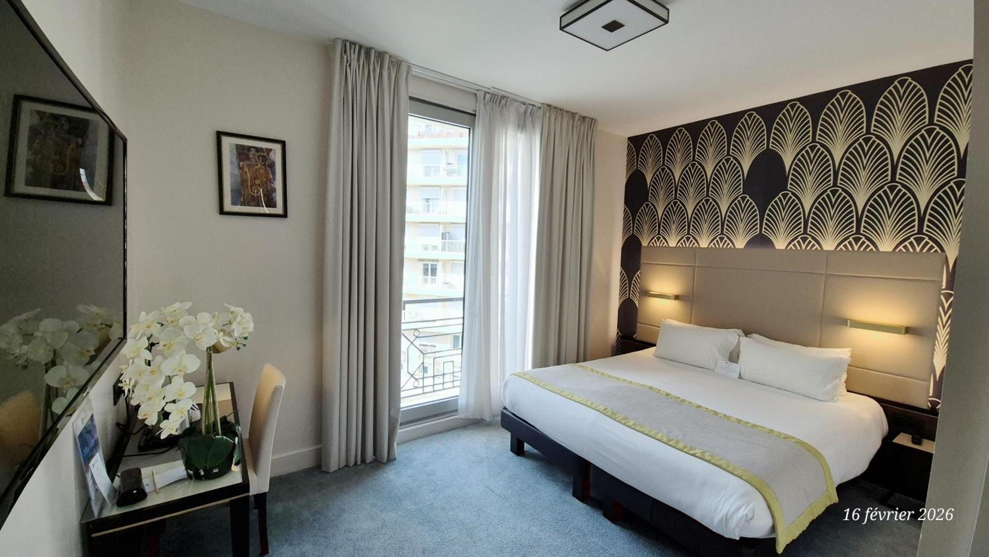 Comfort Queen Room Balcony