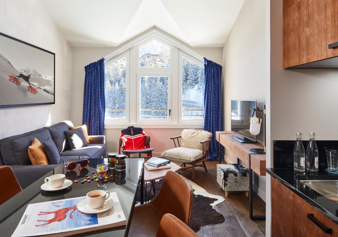 Large Suite High Tea dec-april Aquapark access