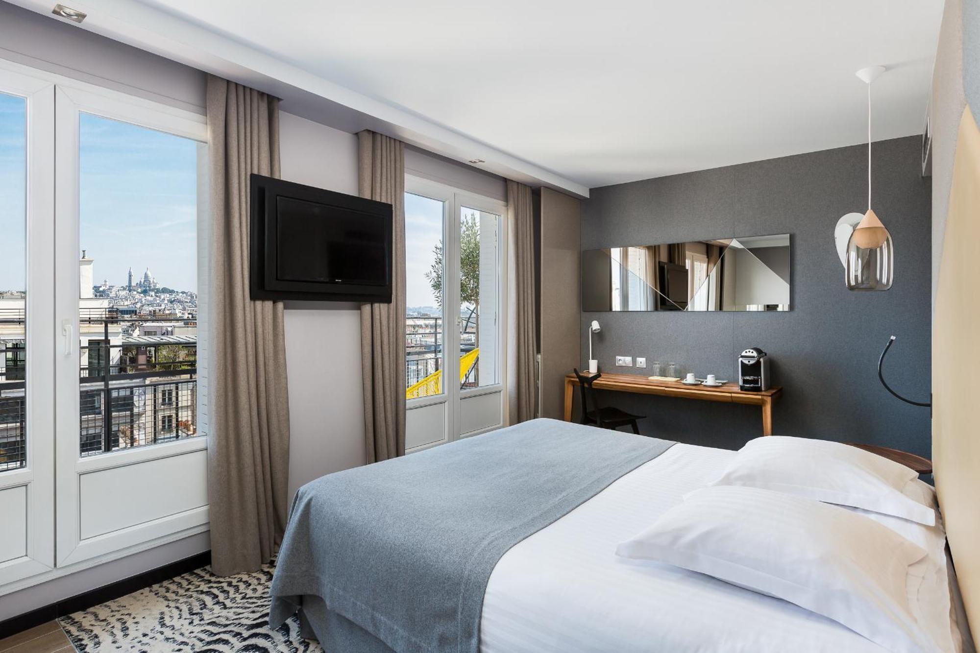 Deluxe Double Room Panoramic Sacré-Coeur View