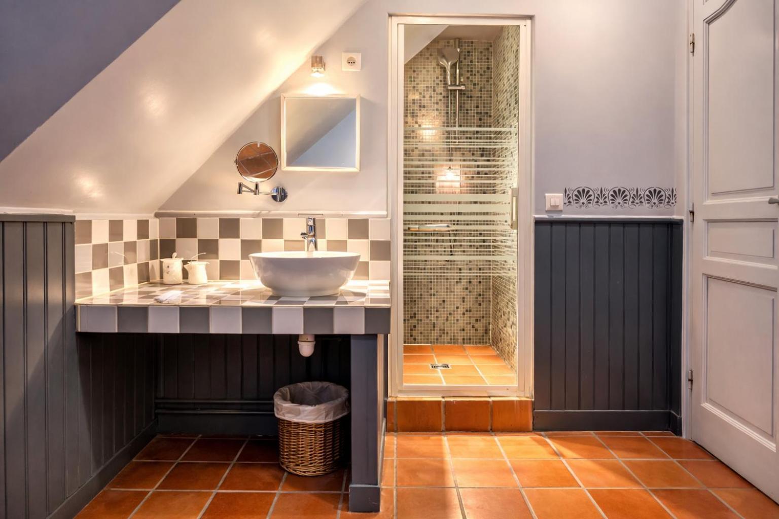Double Room Shared Toilet