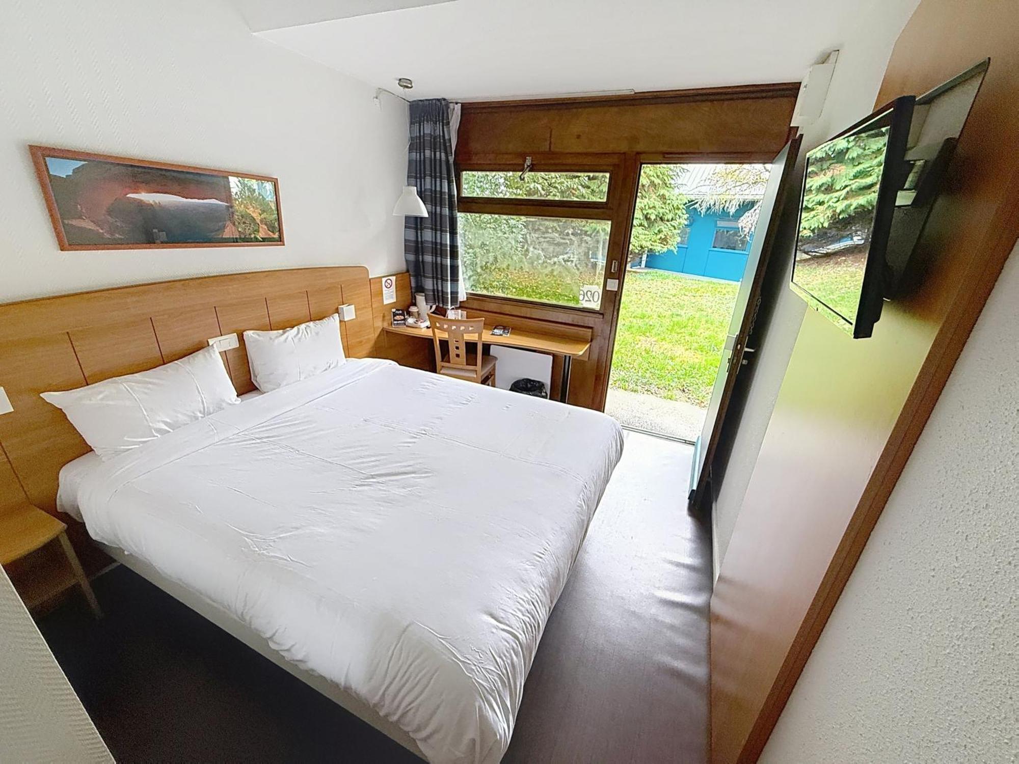 Standard Room 1 Queen Bed 1 Single Bed mezzanine