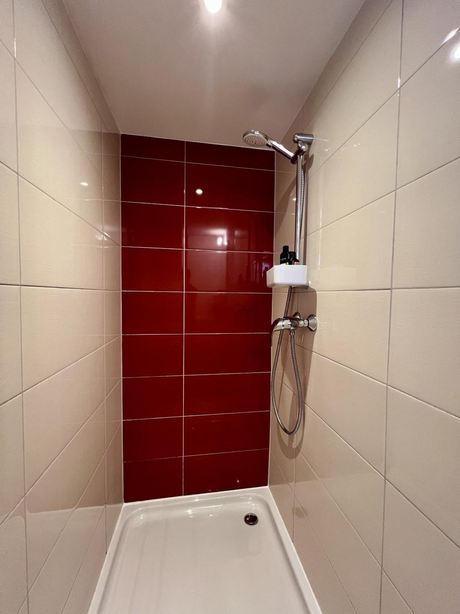 Double Room Private Bathroom