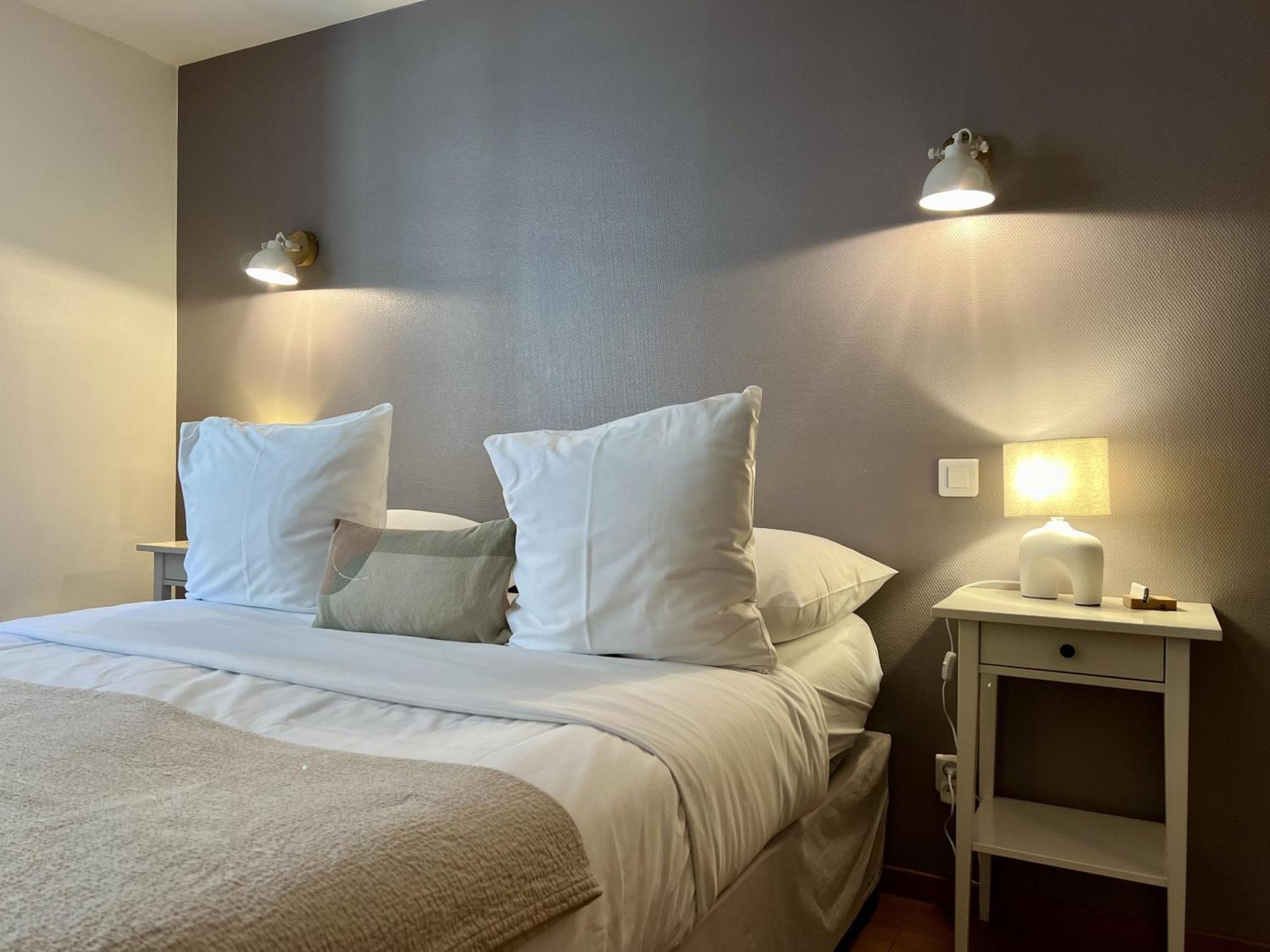 Double Room Private Bathroom
