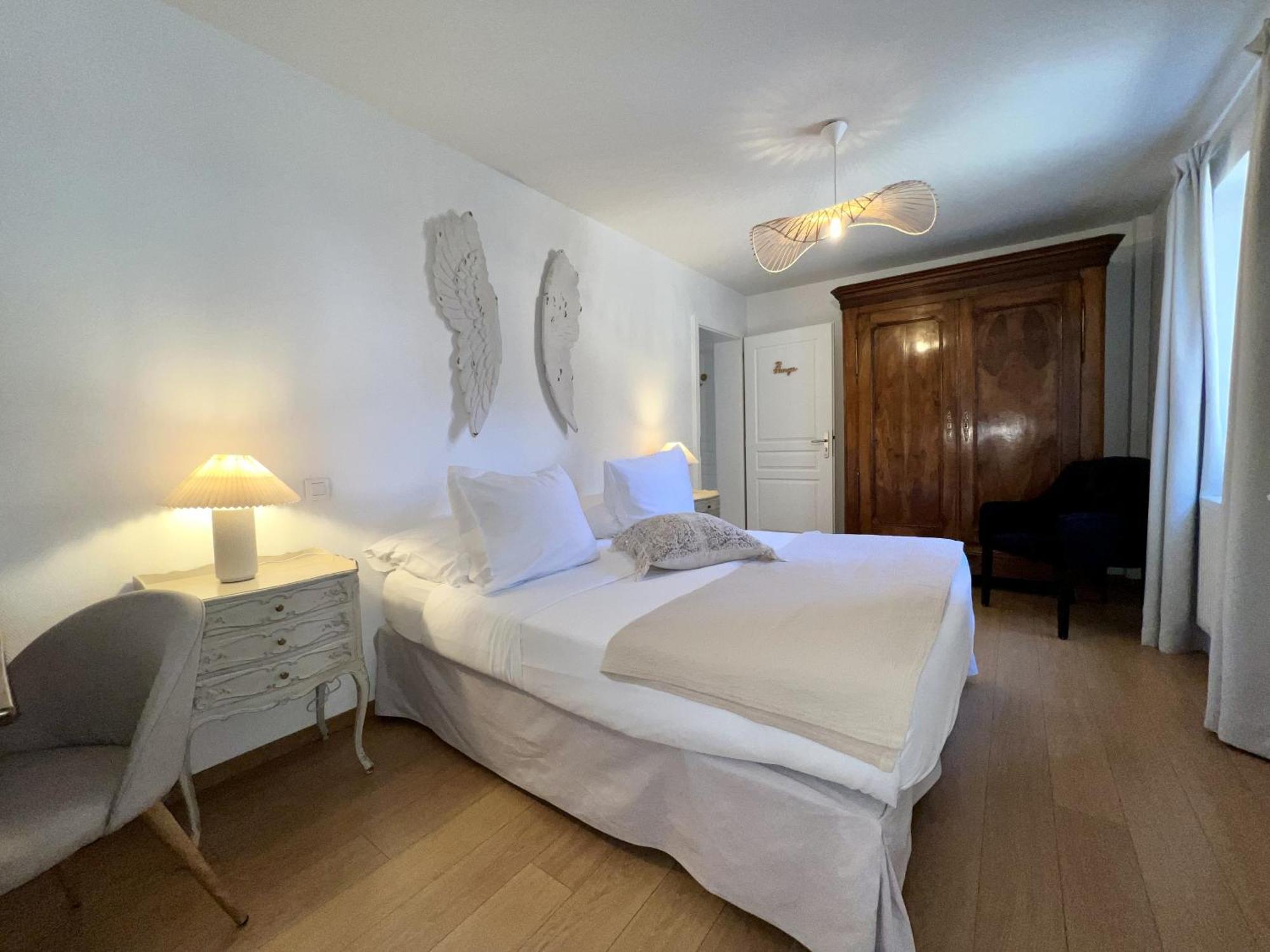 Double Room Private Bathroom