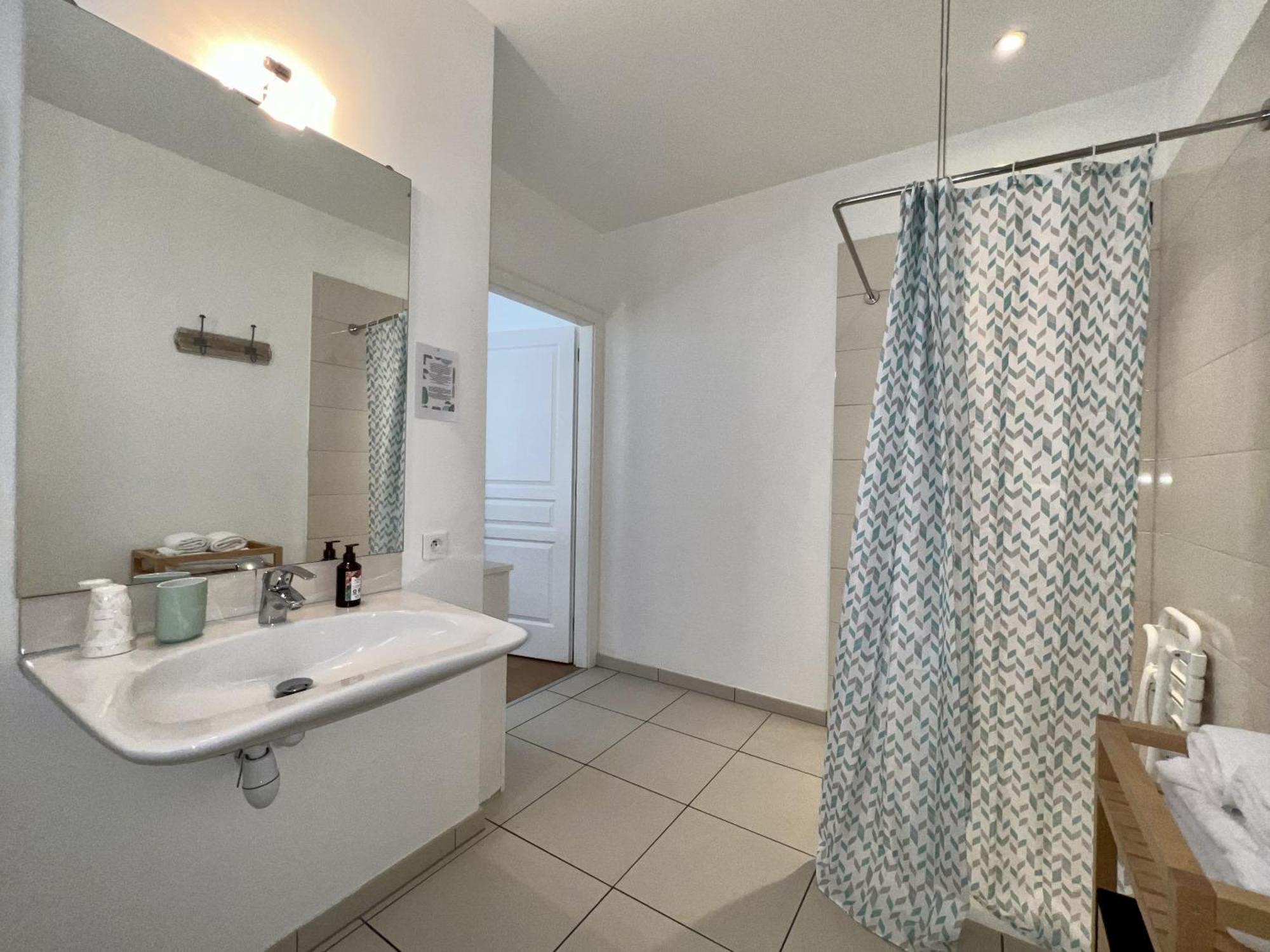 Double Room Private Bathroom