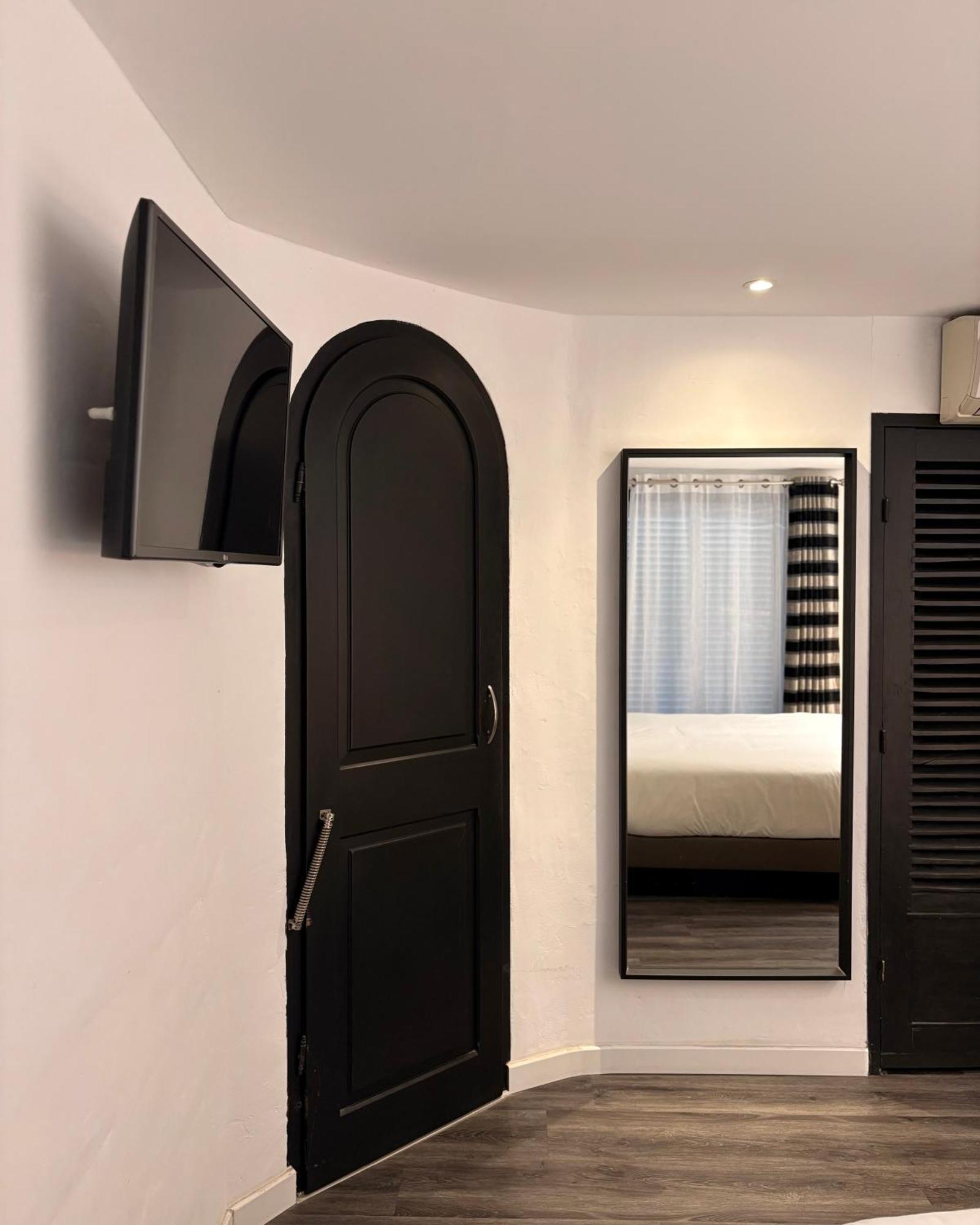 Double or Twin Room Ground Floor