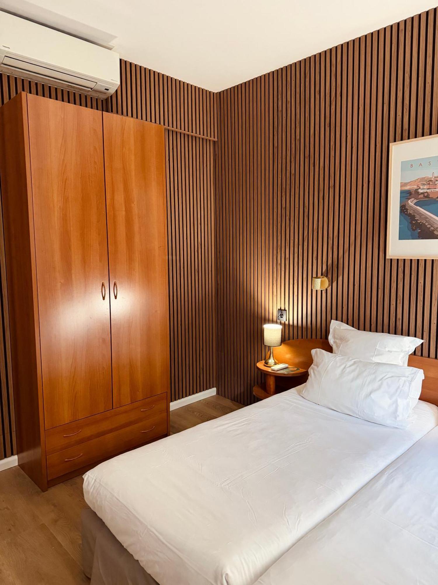 Basic Triple Room
