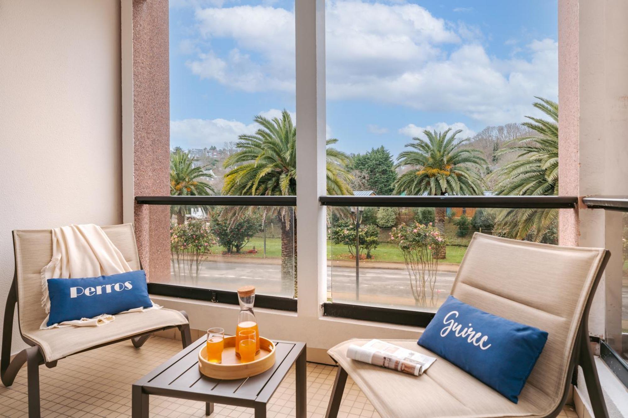 Superior One-Bedroom Apartment Terrace or Balcony