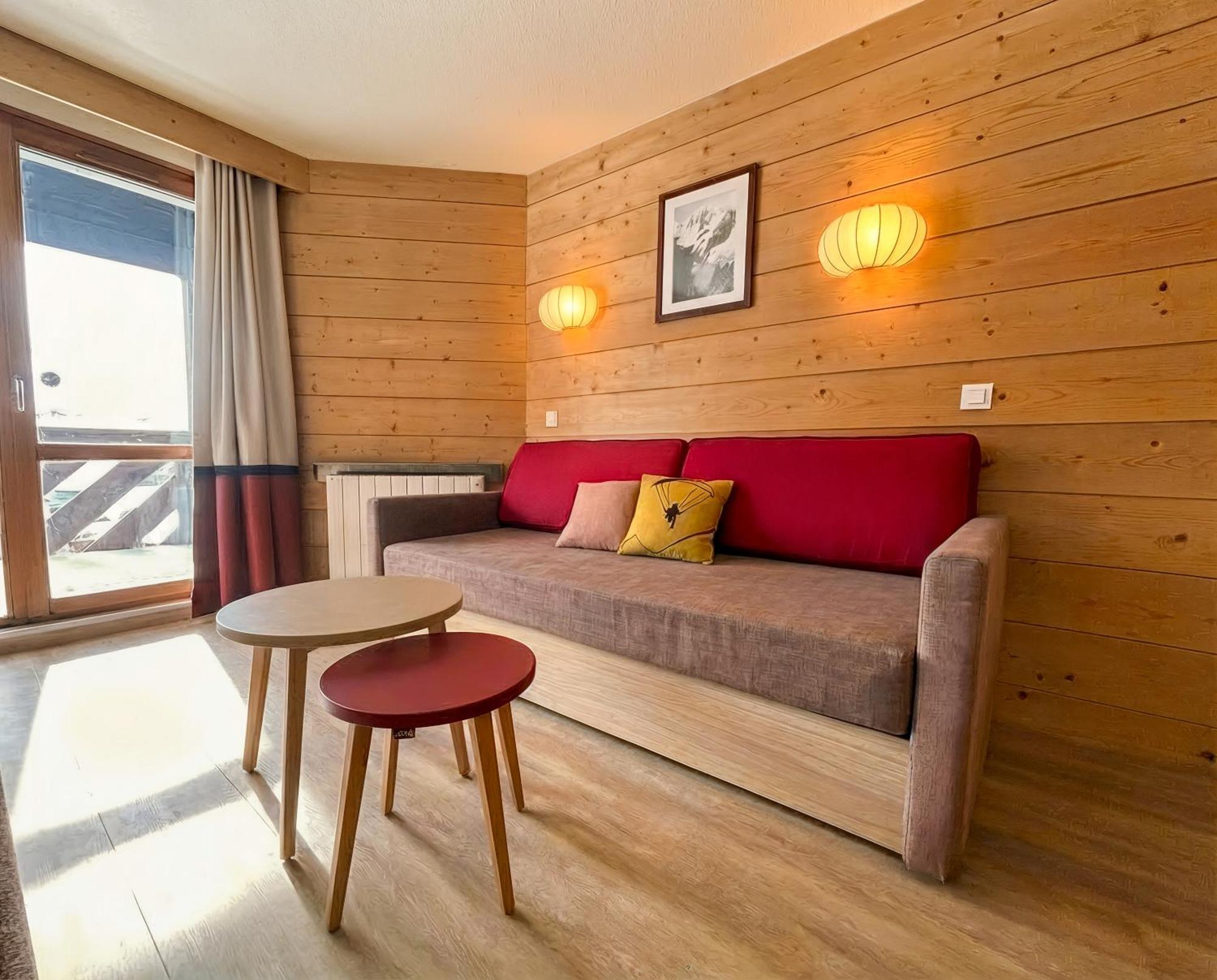 Superior One-Bedroom Apartment