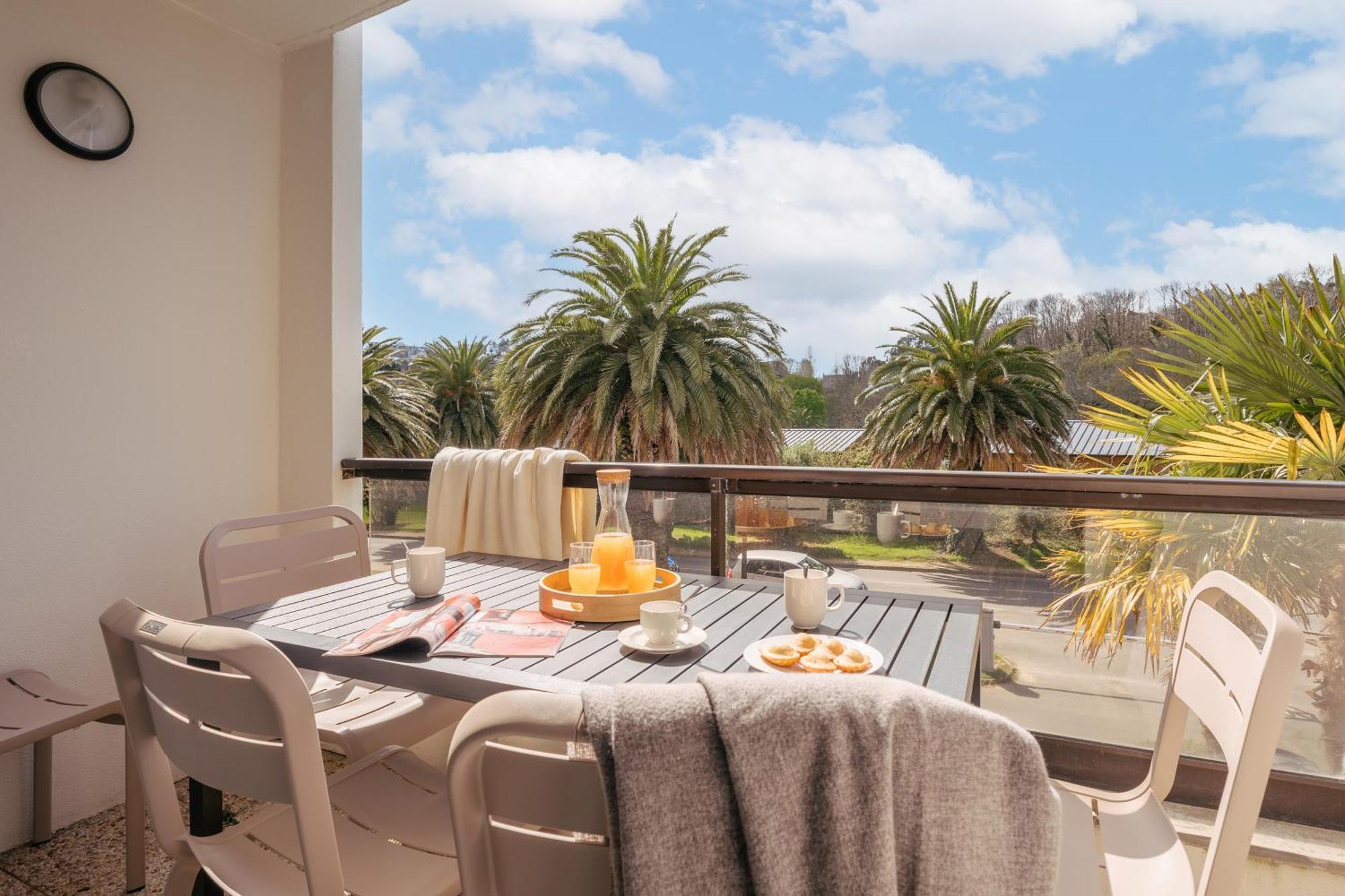 Superior Two-Bedroom Apartment Terrace or Balcony