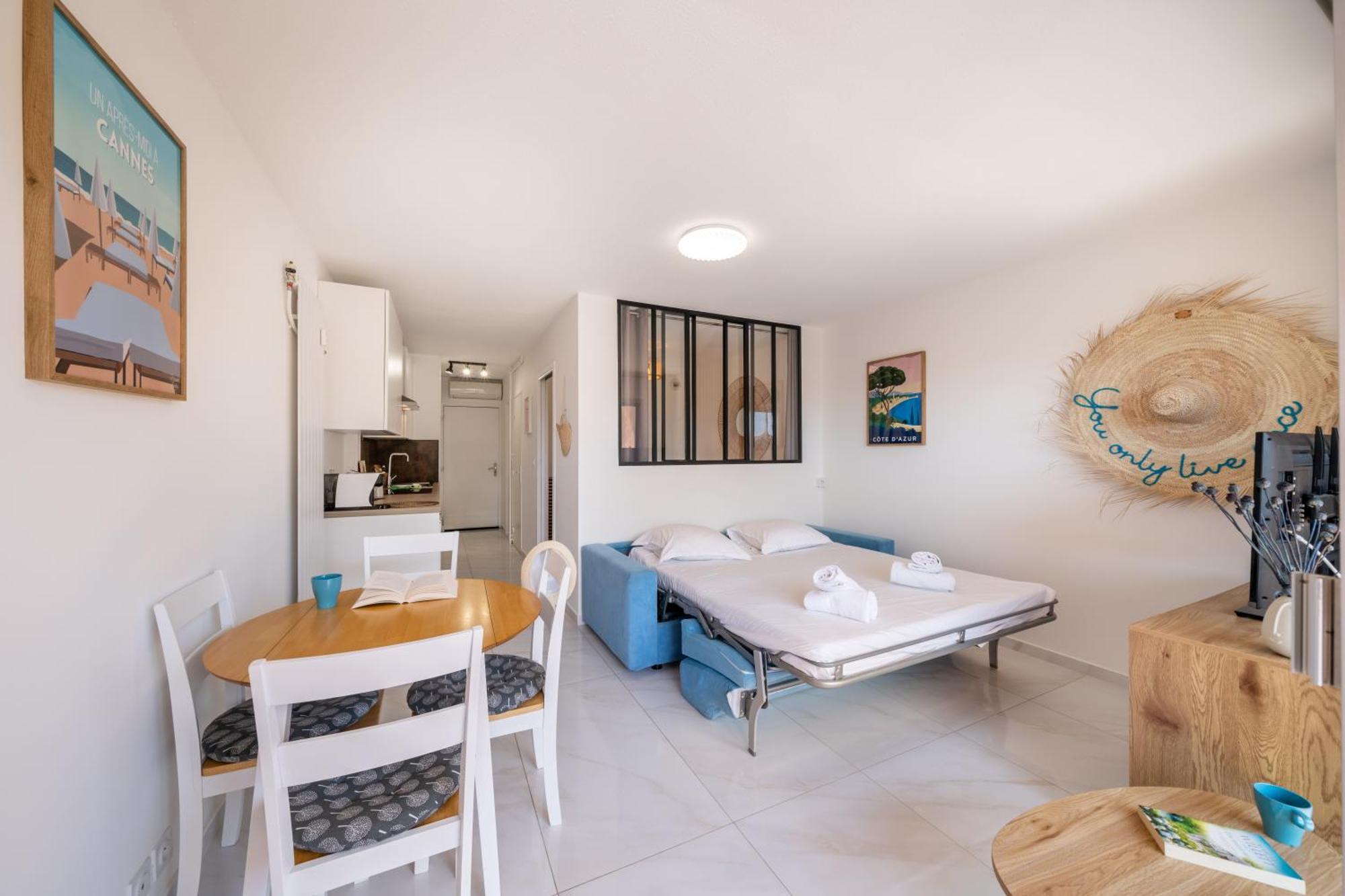 Oasis Riviera Apartment