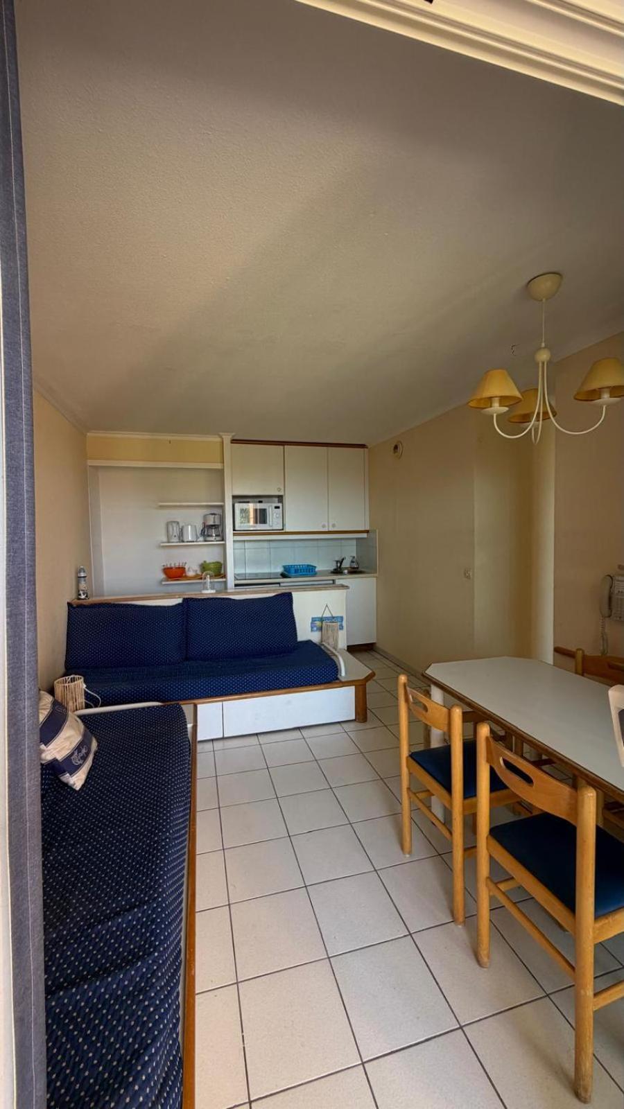 One-Bedroom Apartment Sea View