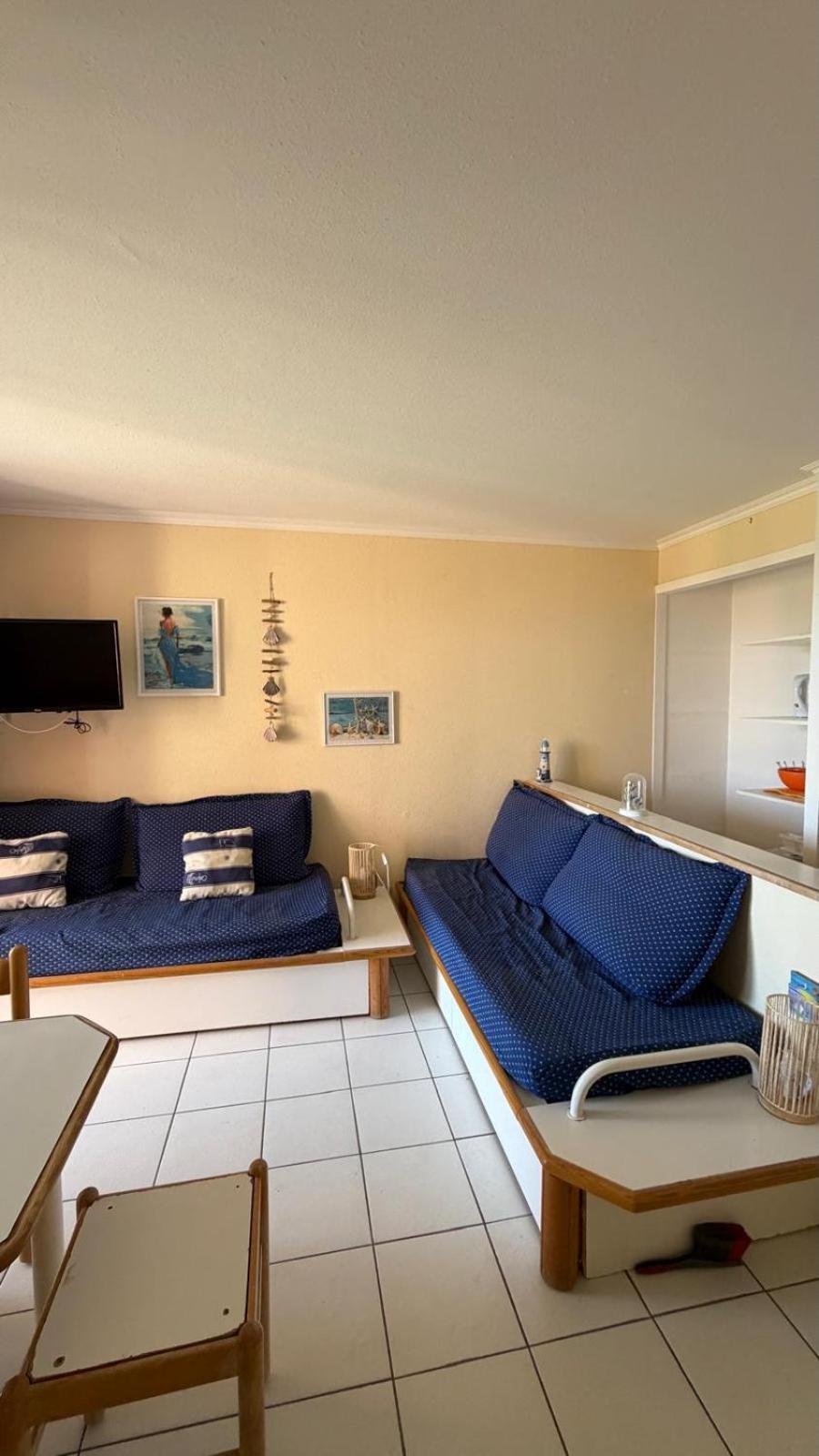 One-Bedroom Apartment Sea View