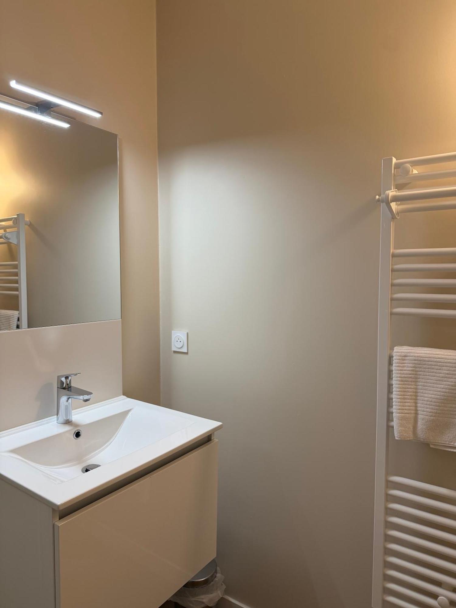 Double Room Private Bathroom