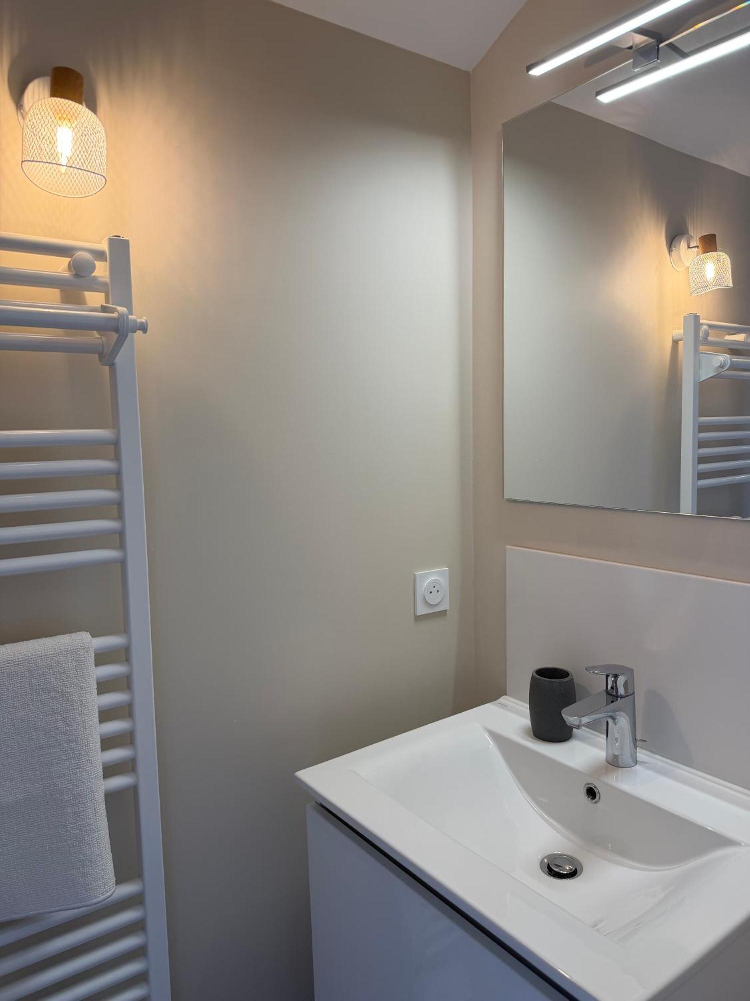 Double Room Private Bathroom