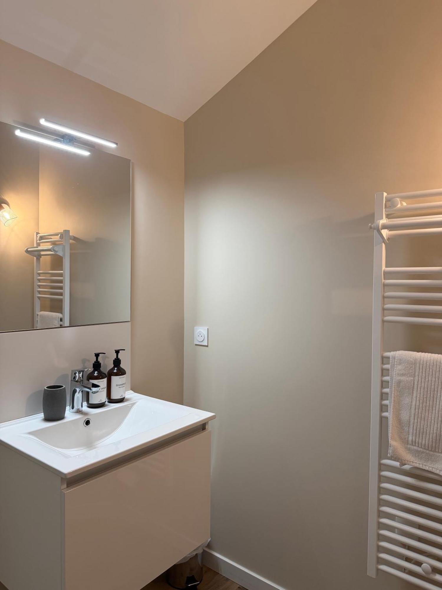 Double Room Private Bathroom