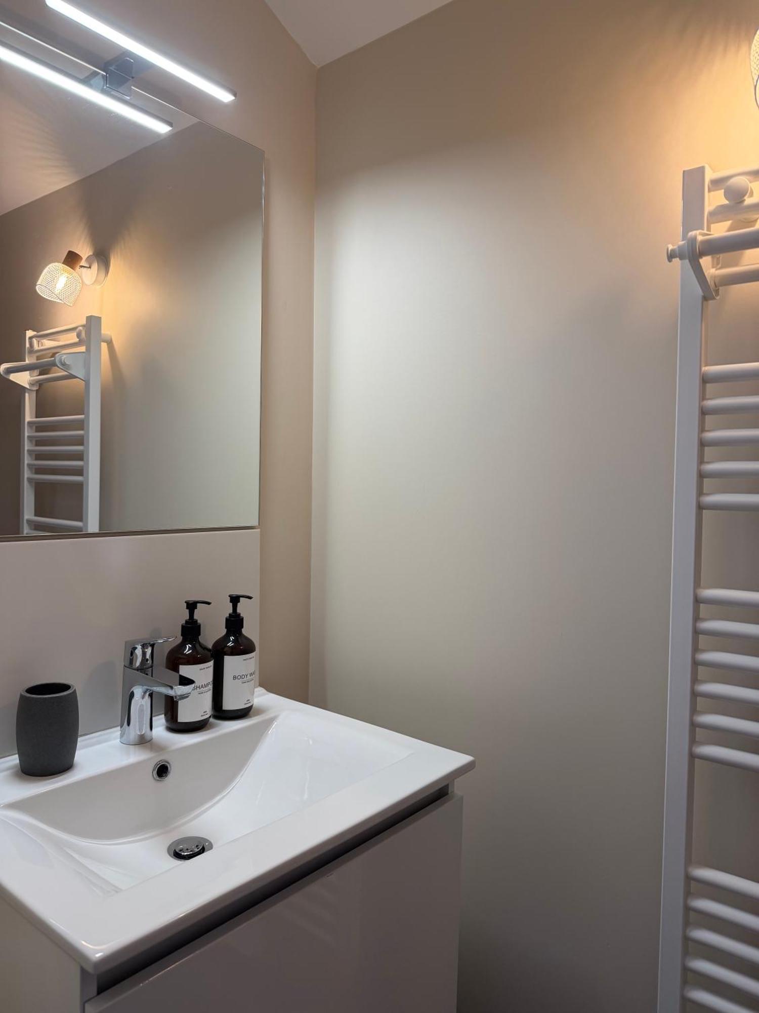 Double Room Private Bathroom