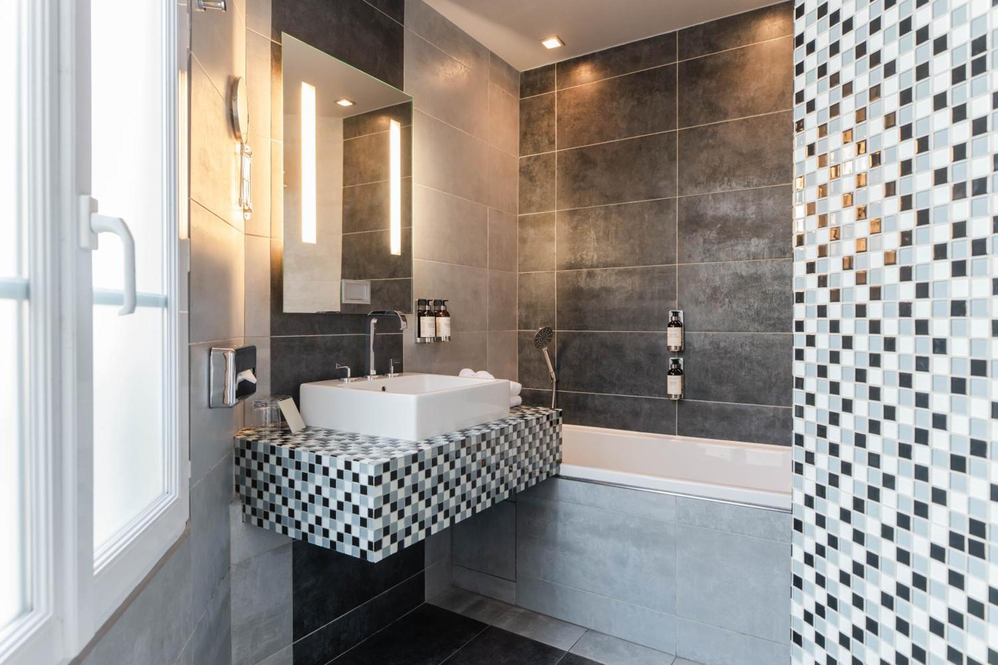 Twin Superior Room