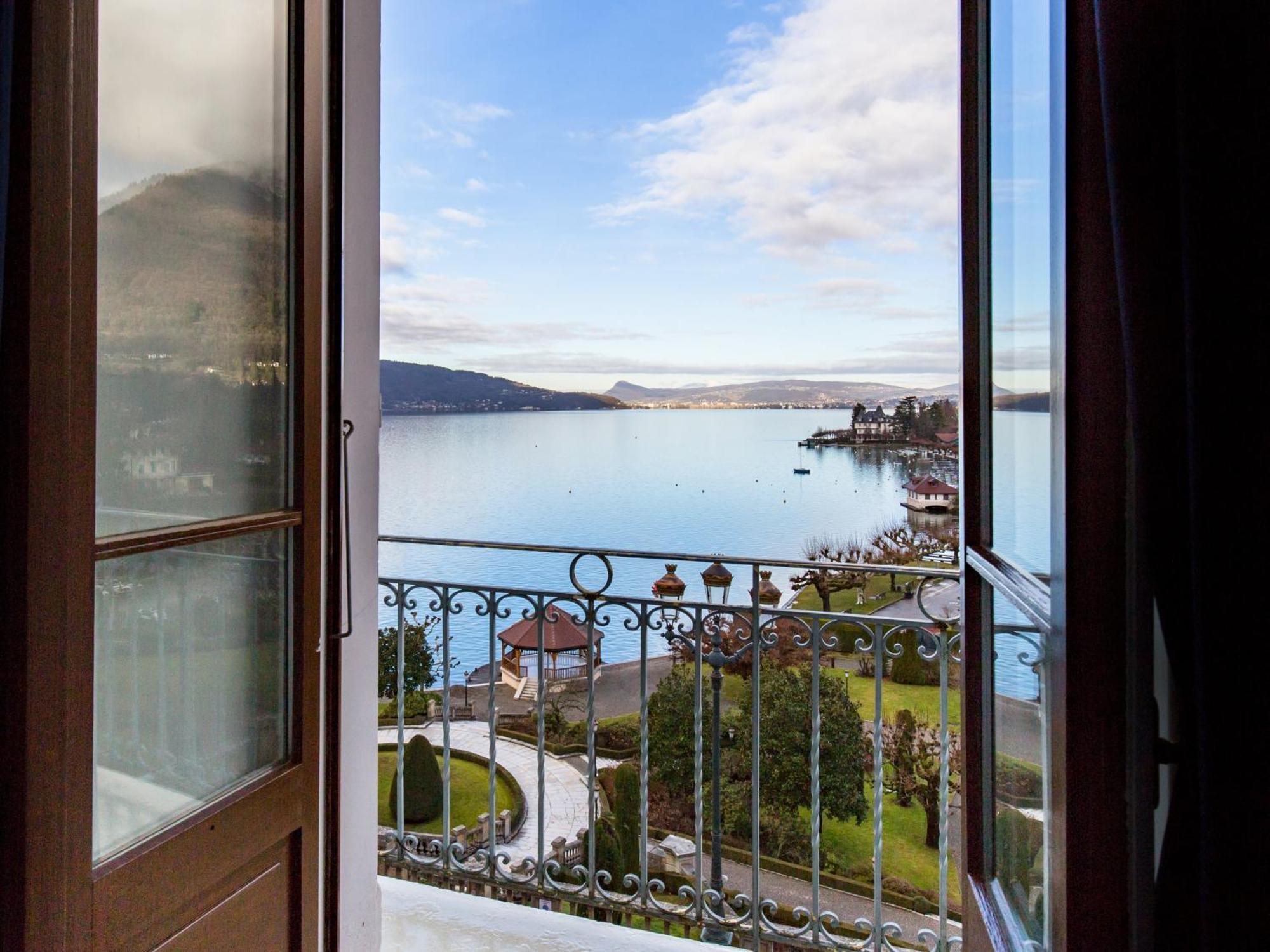 Double Room Lake View Spa Access