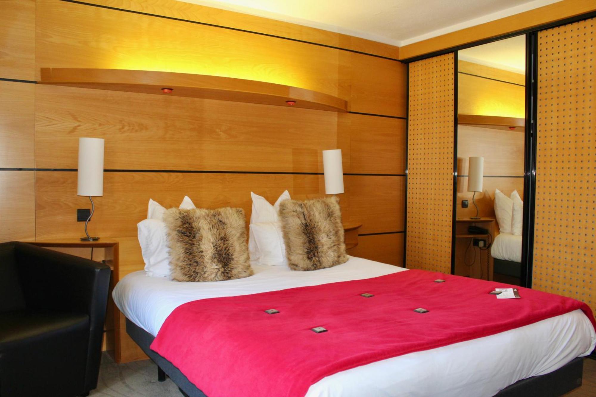 Classic Double Room double bed