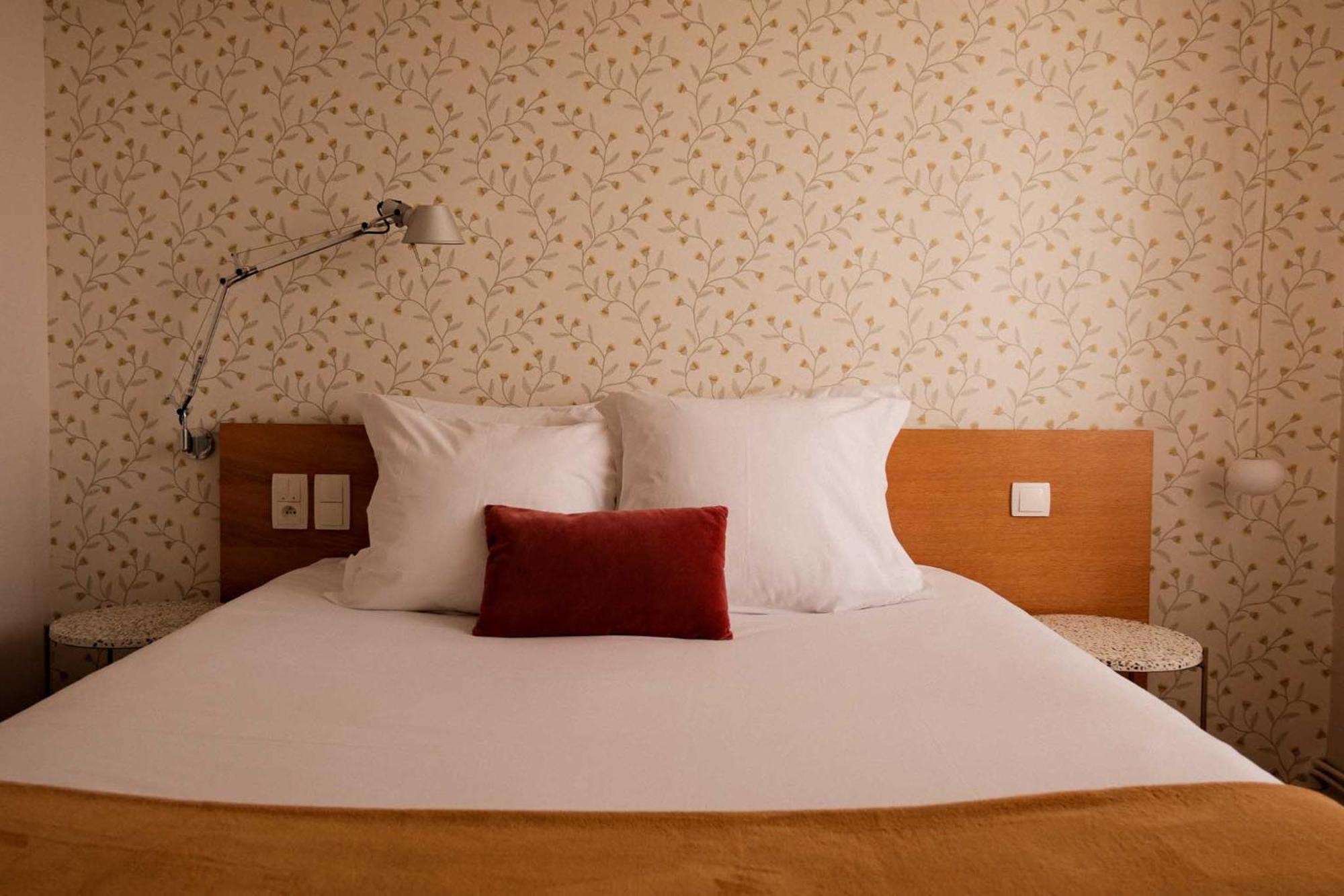 Standard Double Room Cliff side Disability Access