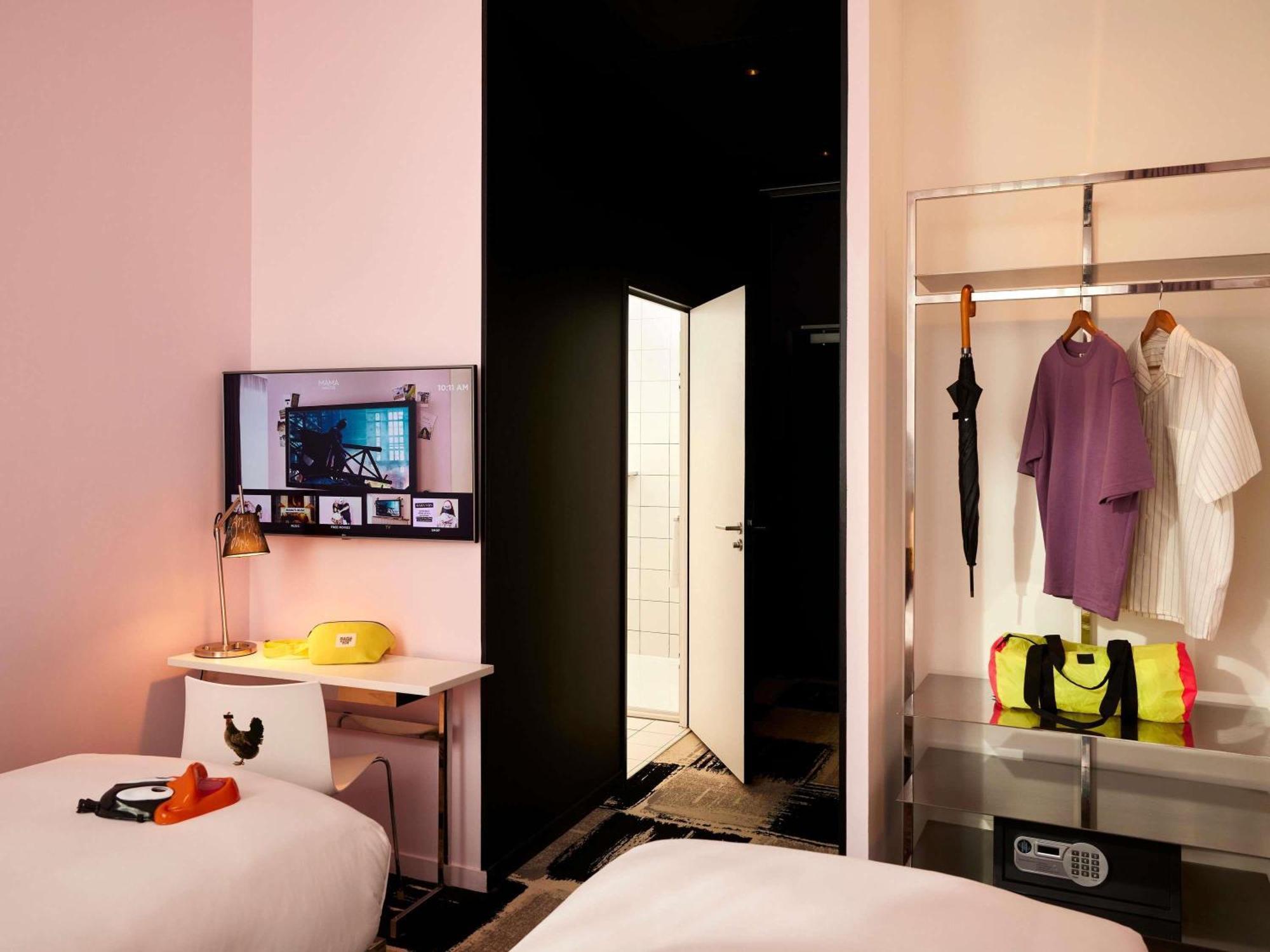 Medium Mama Twin Room