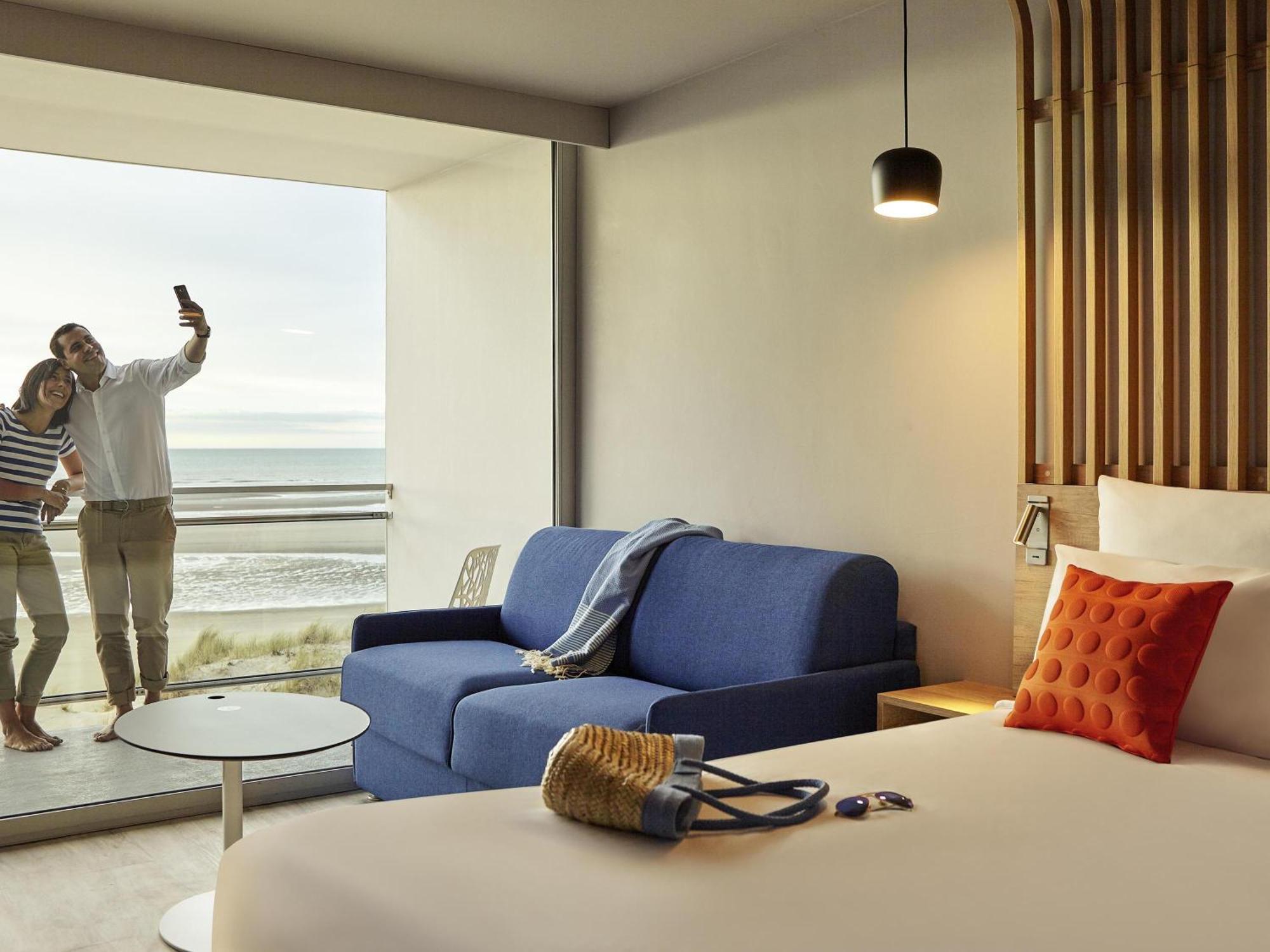 Superior Double Room Sofa Bed Balcony Sea View
