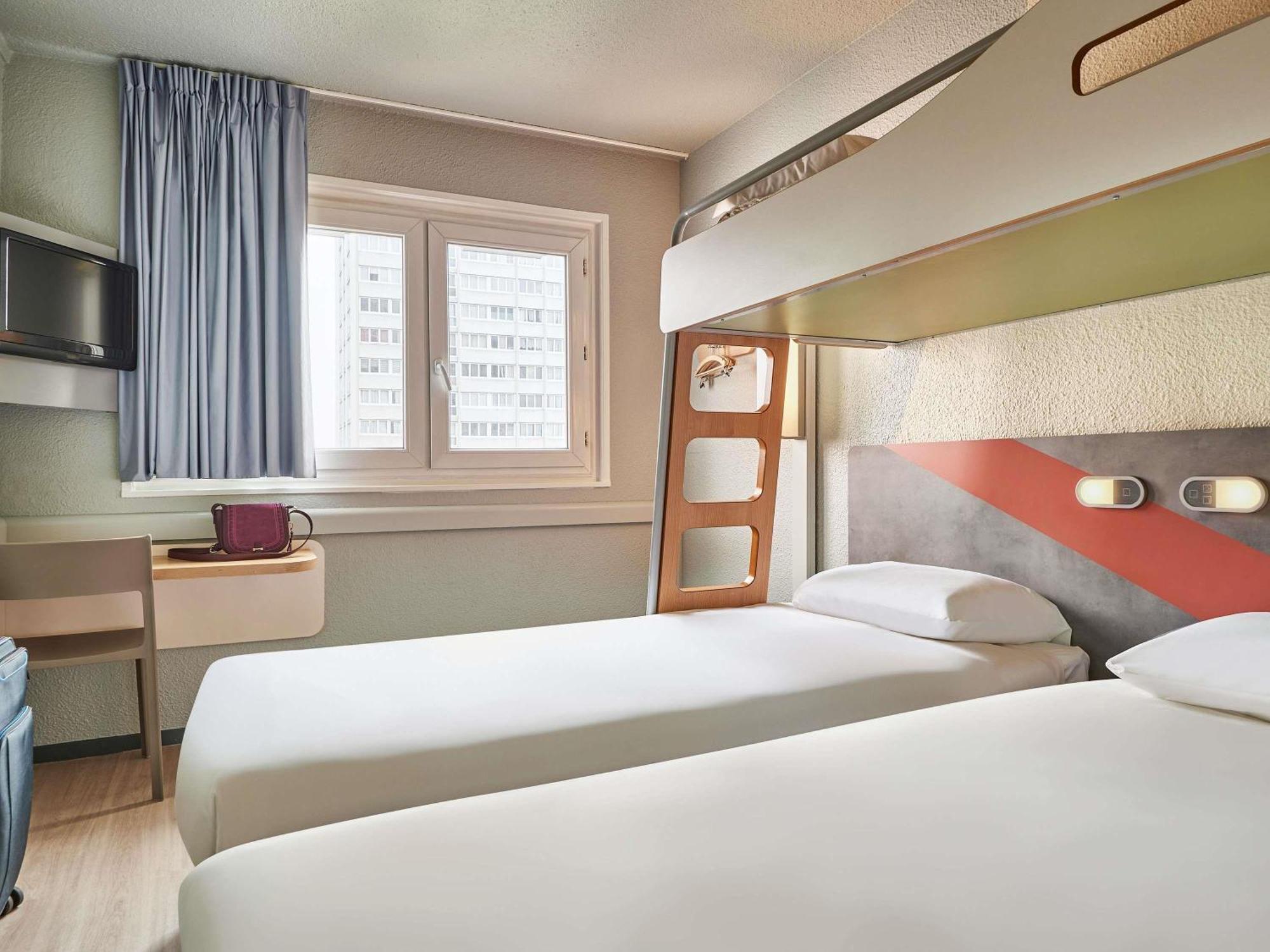 Standard Twin Room Bunk Bed