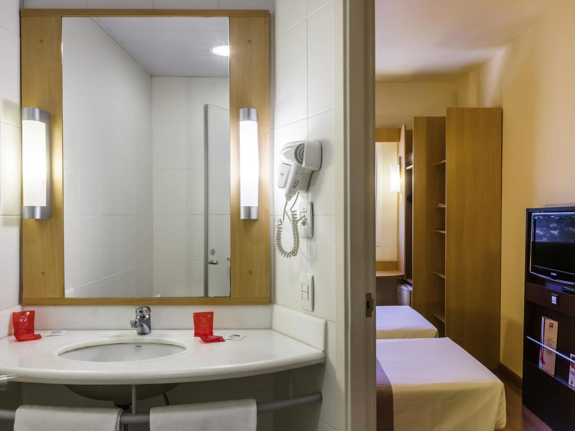 Standard Room Two Single Beds